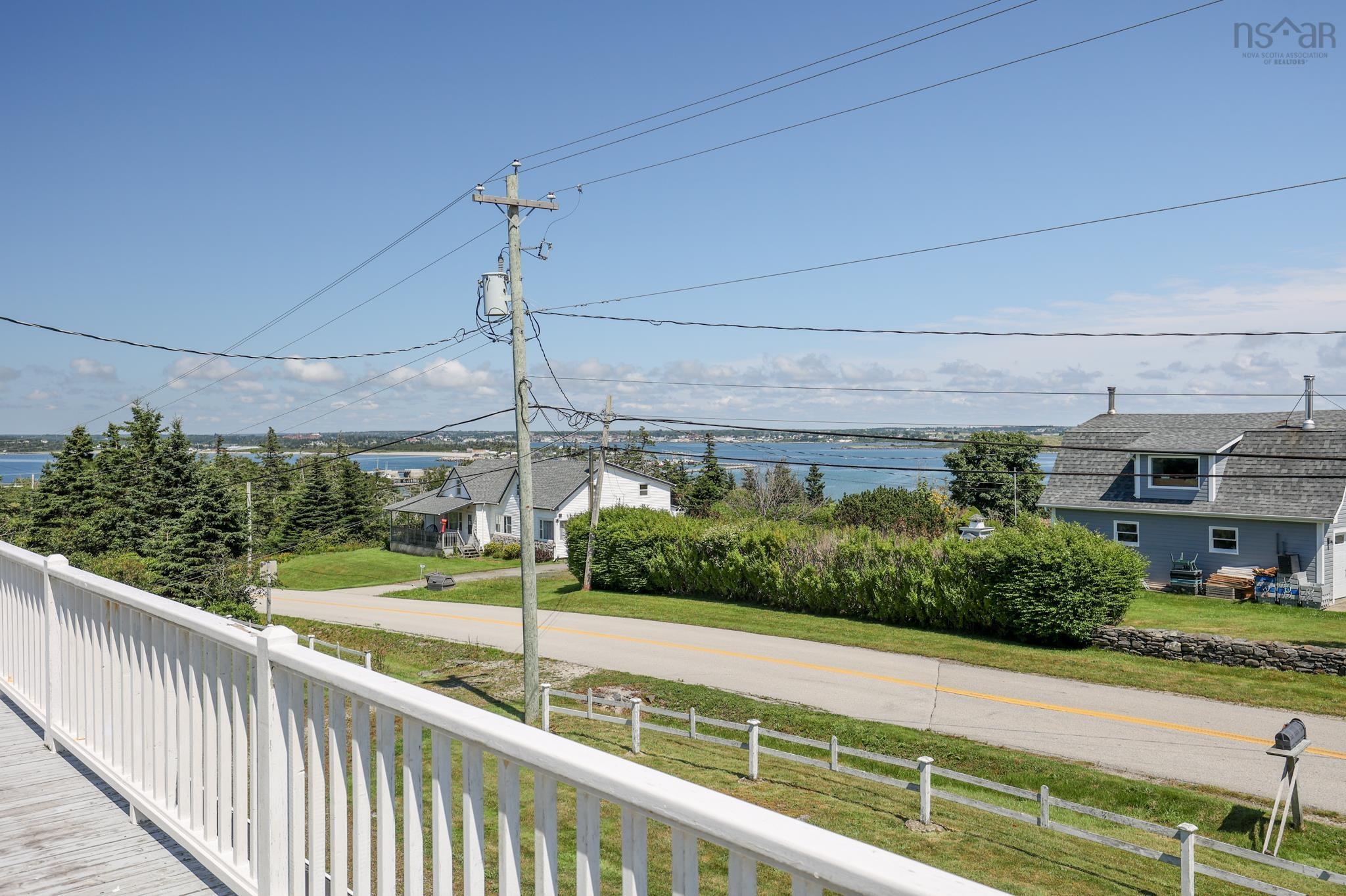 $699,900.00: 1428 Highway 304, Cape Forchu