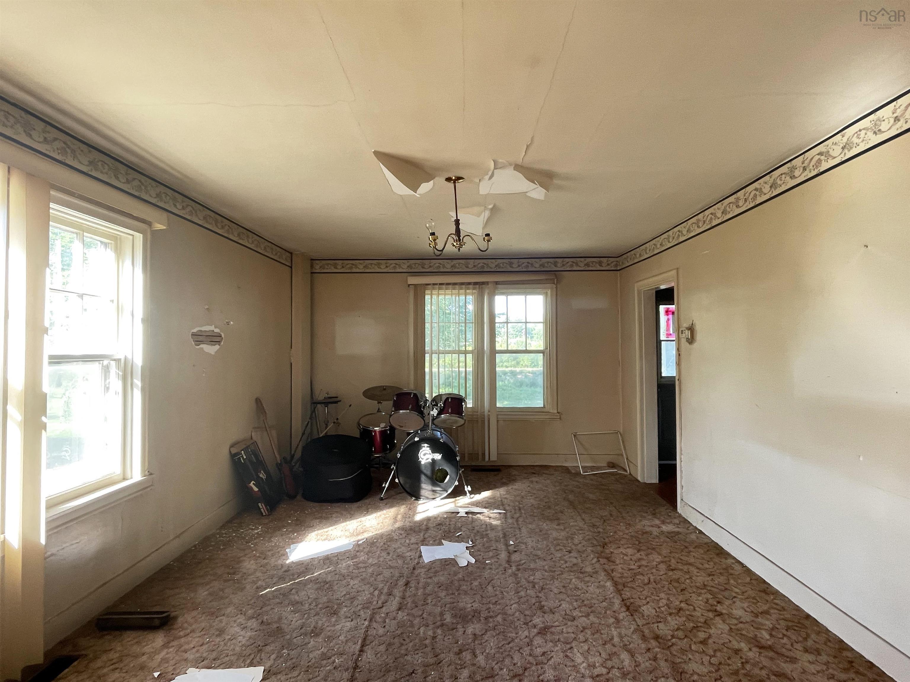 $90,000.00: 245 Station Street, Maccan