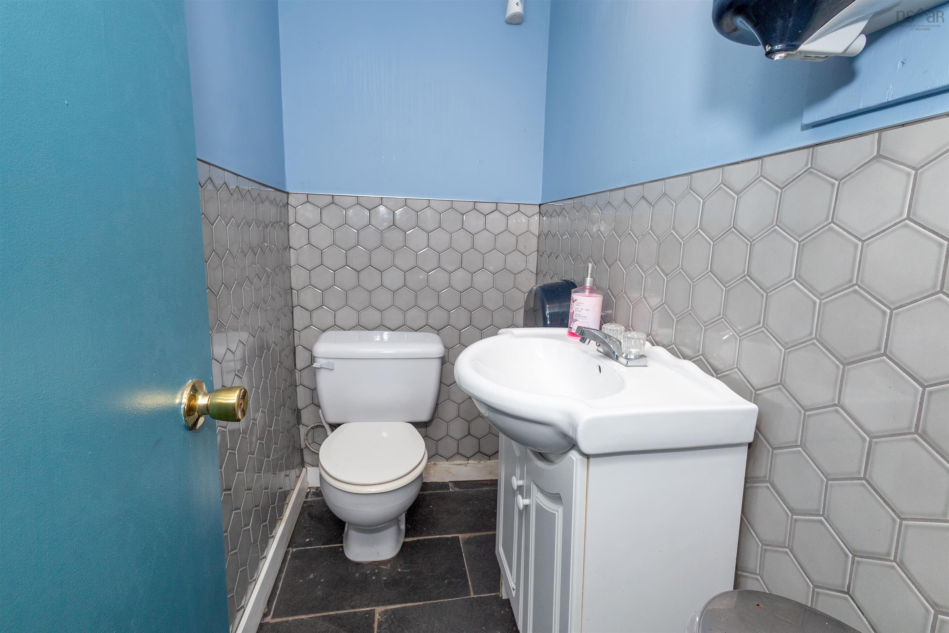 $649,000.00: 525 Chebucto Street, Baddeck