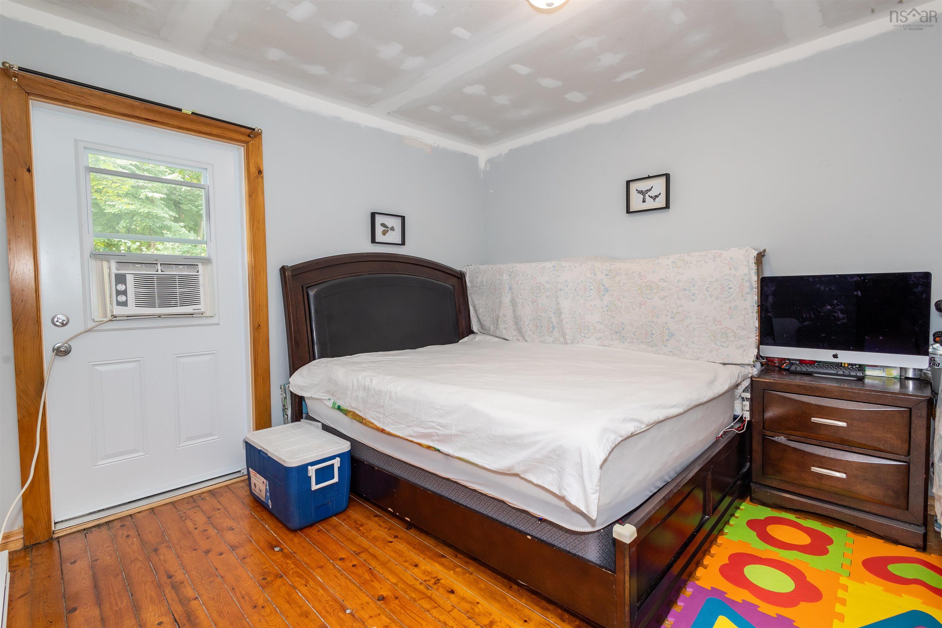 $649,000.00: 525 Chebucto Street, Baddeck