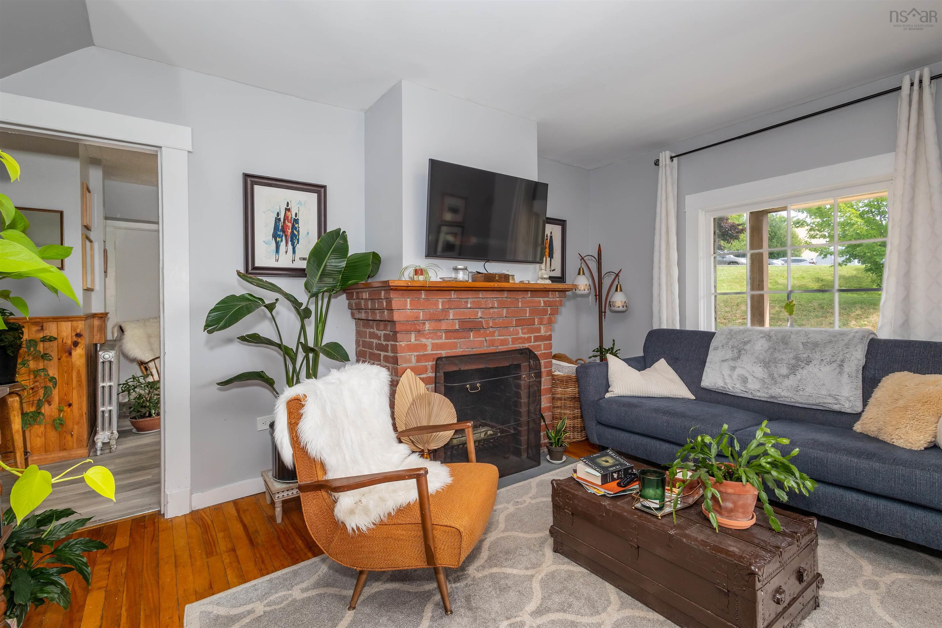 $649,000.00: 525 Chebucto Street, Baddeck