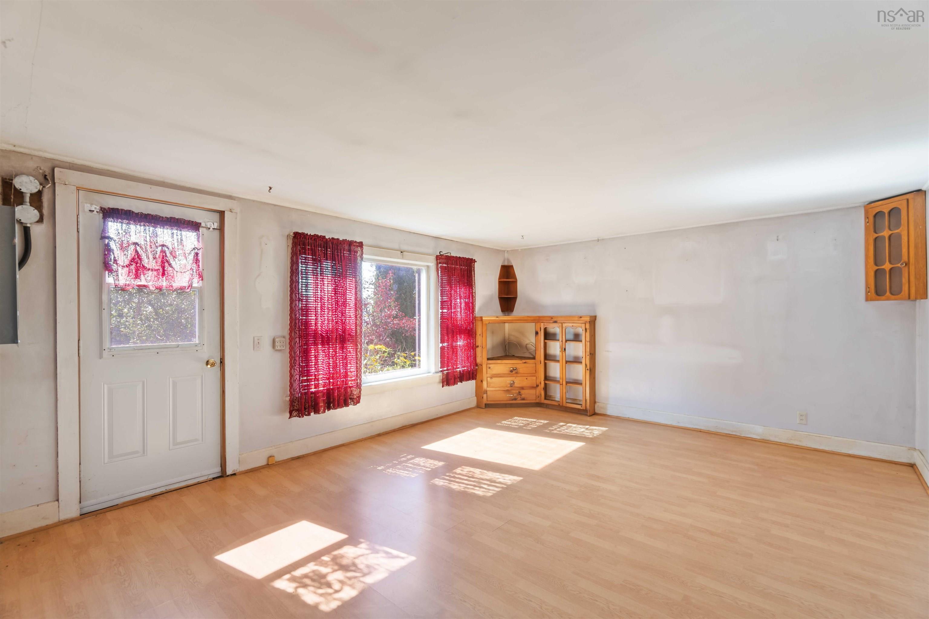 $135,000.00: 10451 Highway 217, Rossway