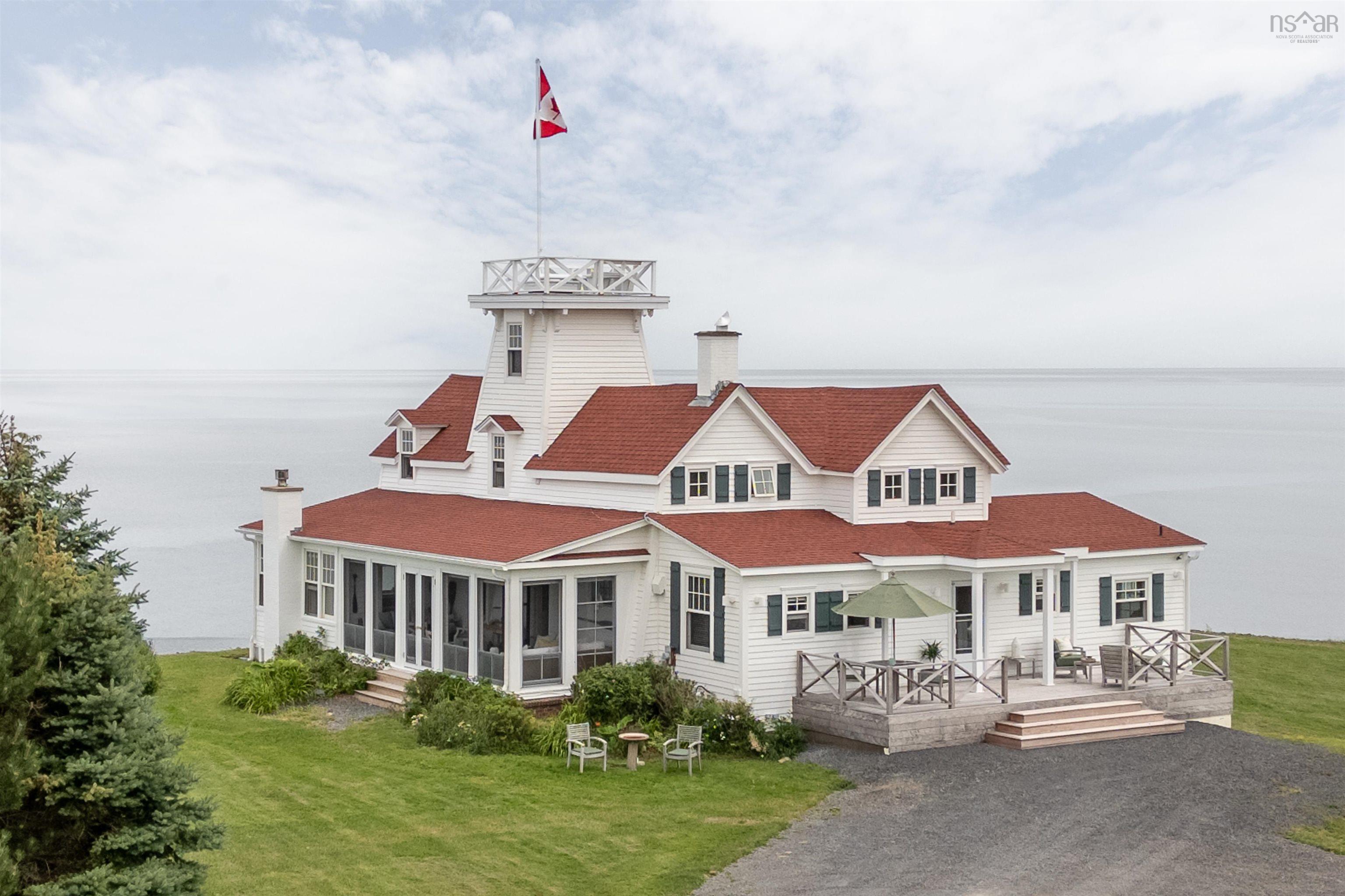 $5,885,000.00: 111 Lighthouse Road, Kings Head