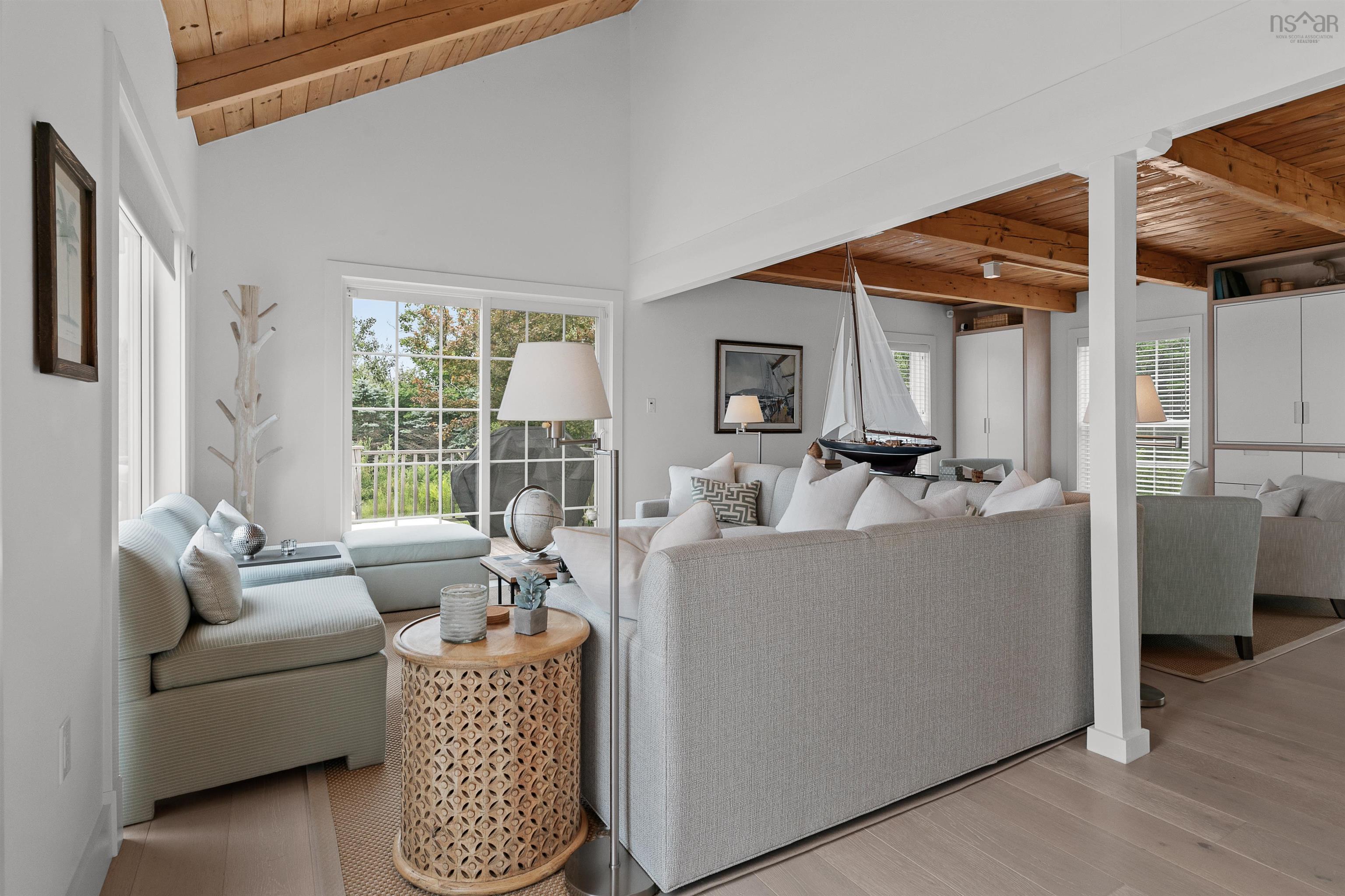 $5,885,000.00: 111 Lighthouse Road, Kings Head