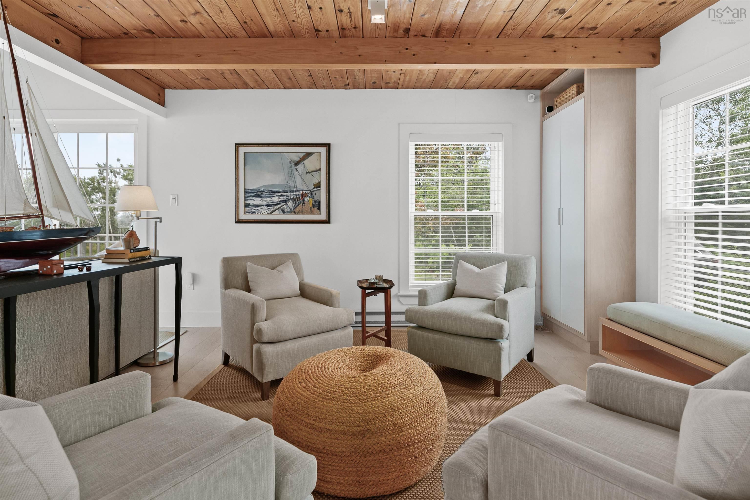 $5,885,000.00: 111 Lighthouse Road, Kings Head