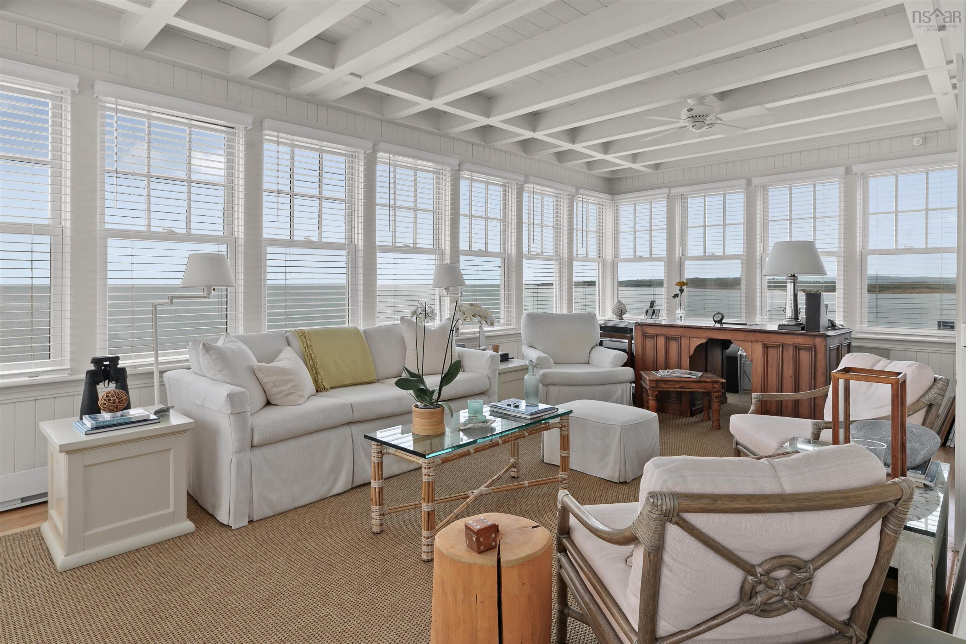 $5,885,000.00: 111 Lighthouse Road, Kings Head