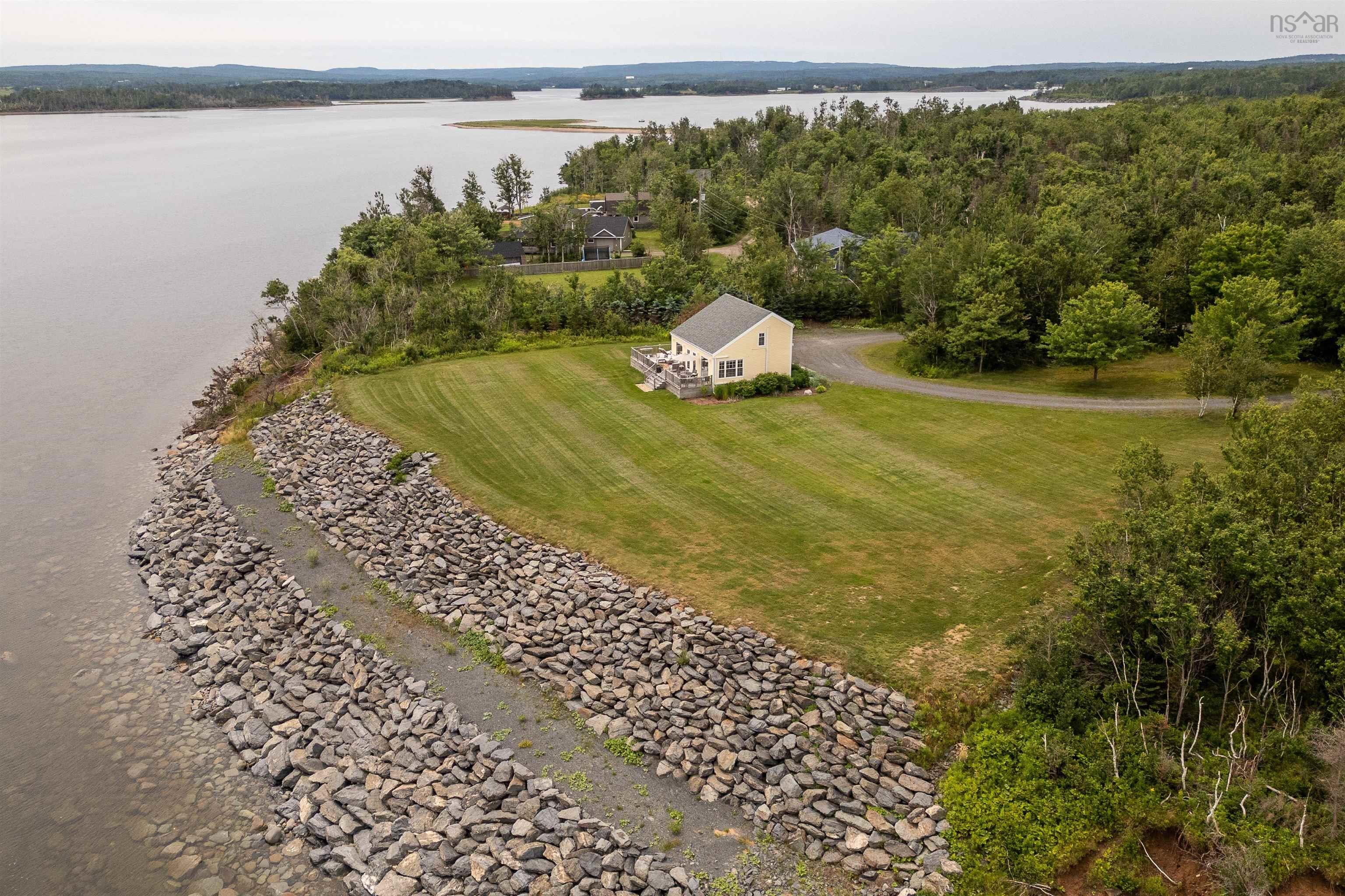 $5,885,000.00: 111 Lighthouse Road, Kings Head