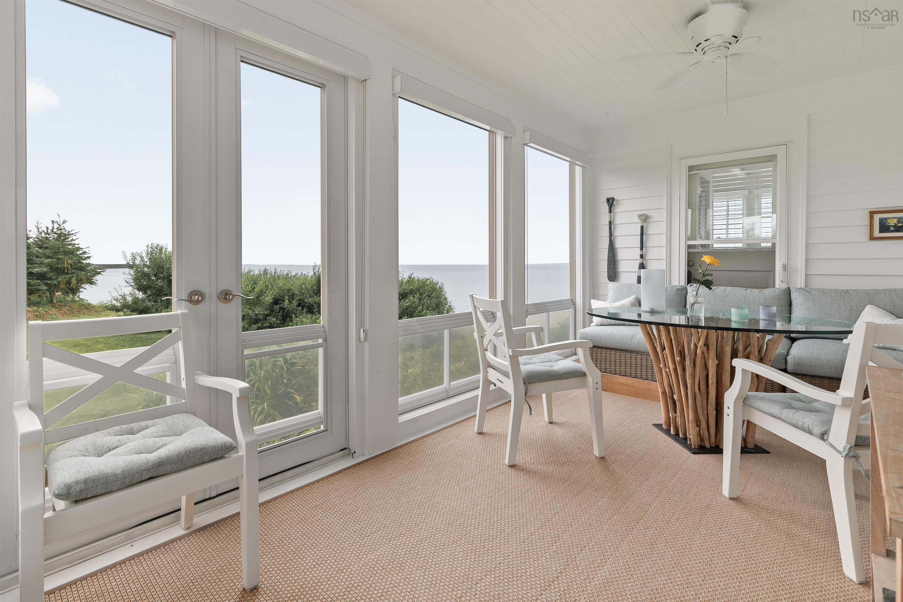 $5,885,000.00: 111 Lighthouse Road, Kings Head
