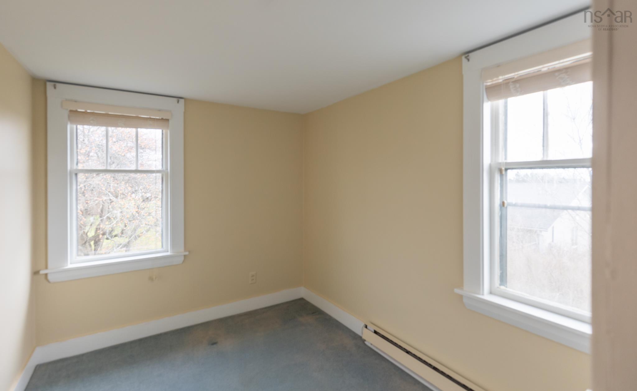 $299,900.00: 323 Pleasant Street, Yarmouth