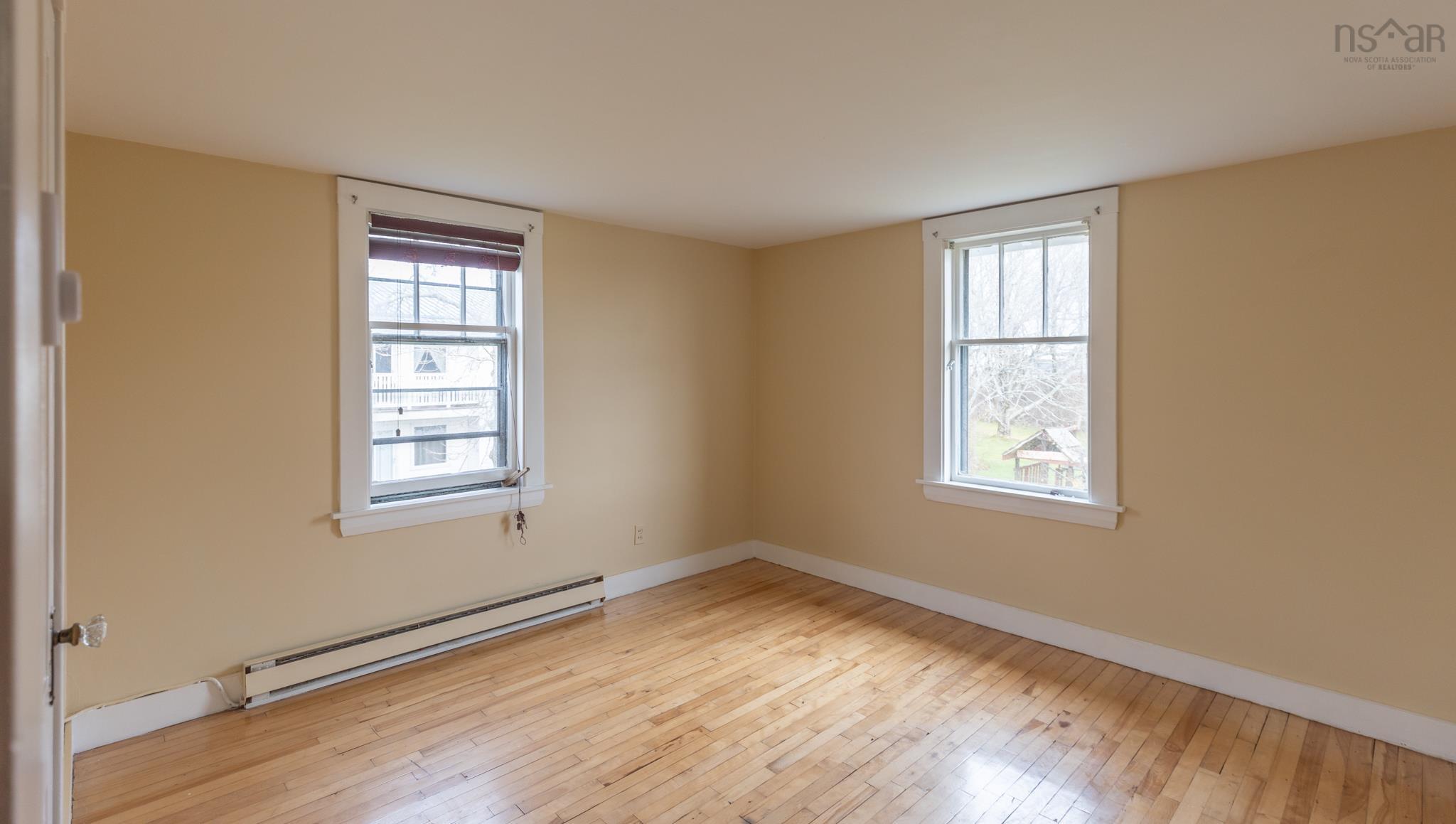 $299,900.00: 323 Pleasant Street, Yarmouth