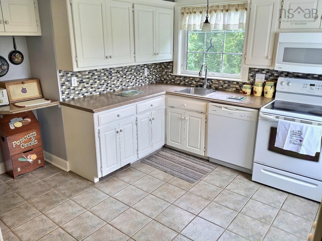 $460,000.00: 1429 Highway 341, Upper Canard
