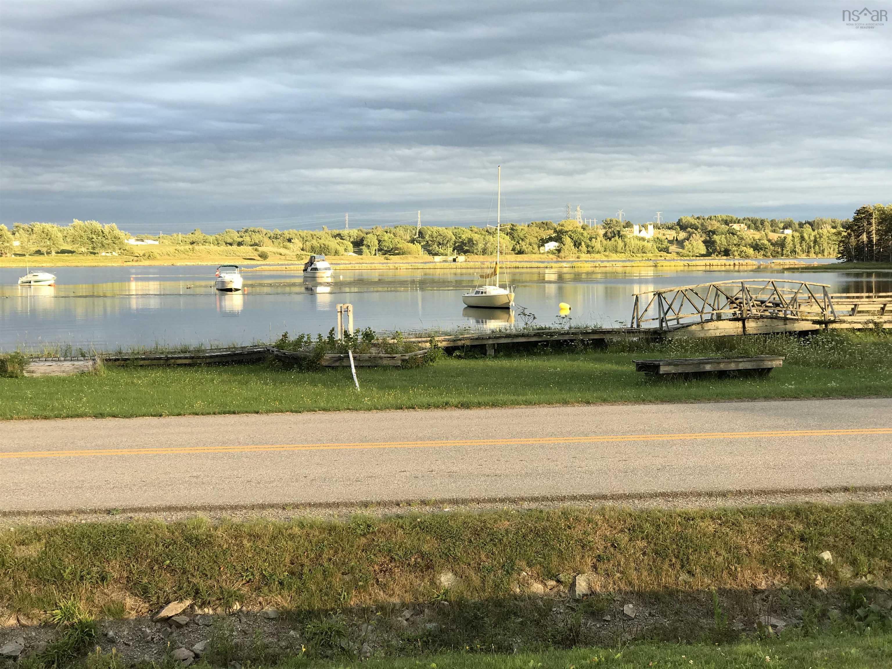 $399,000.00: 42 Hillside Boularderie Road, Groves Point