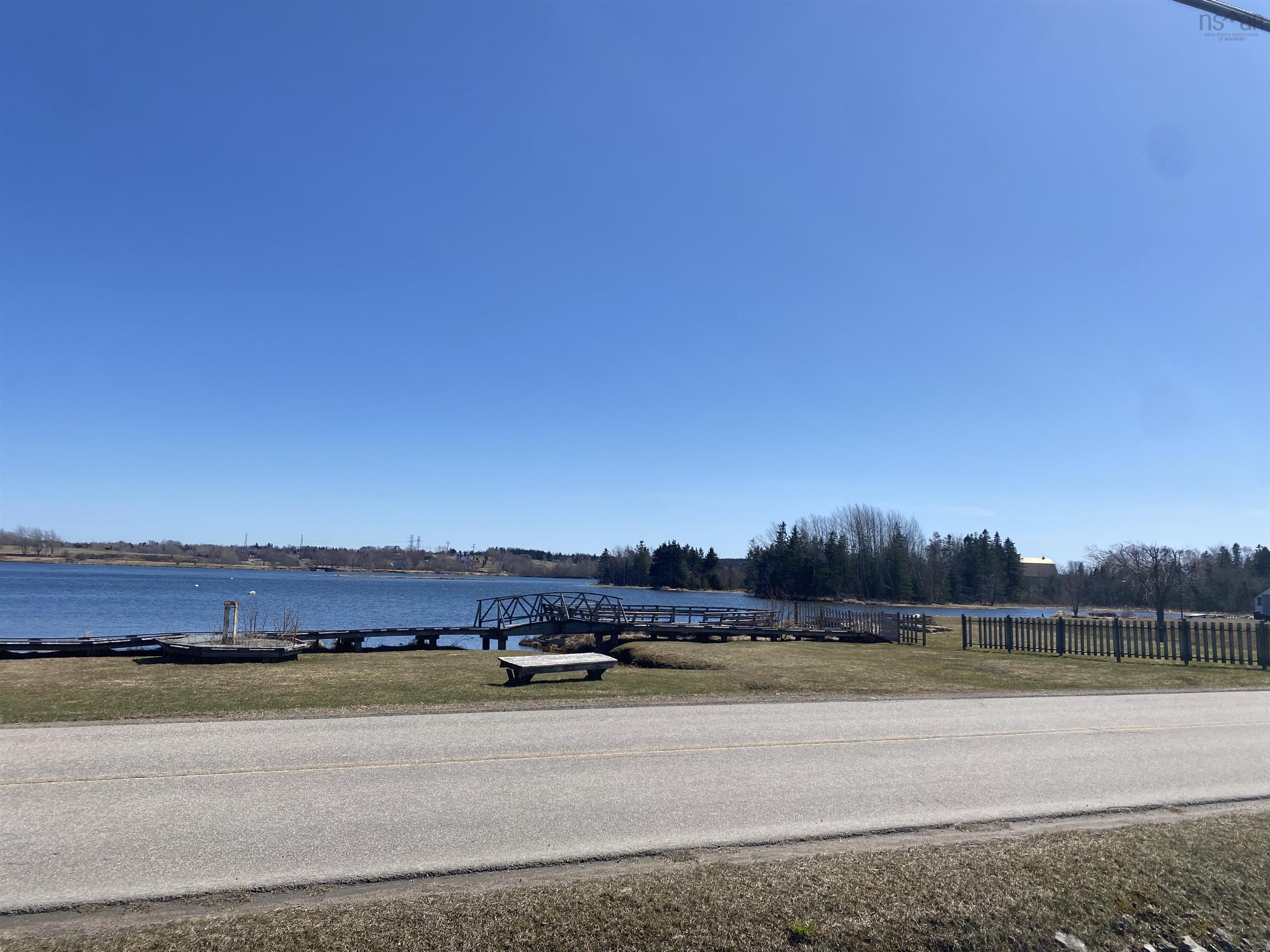 $399,000.00: 42 Hillside Boularderie Road, Groves Point