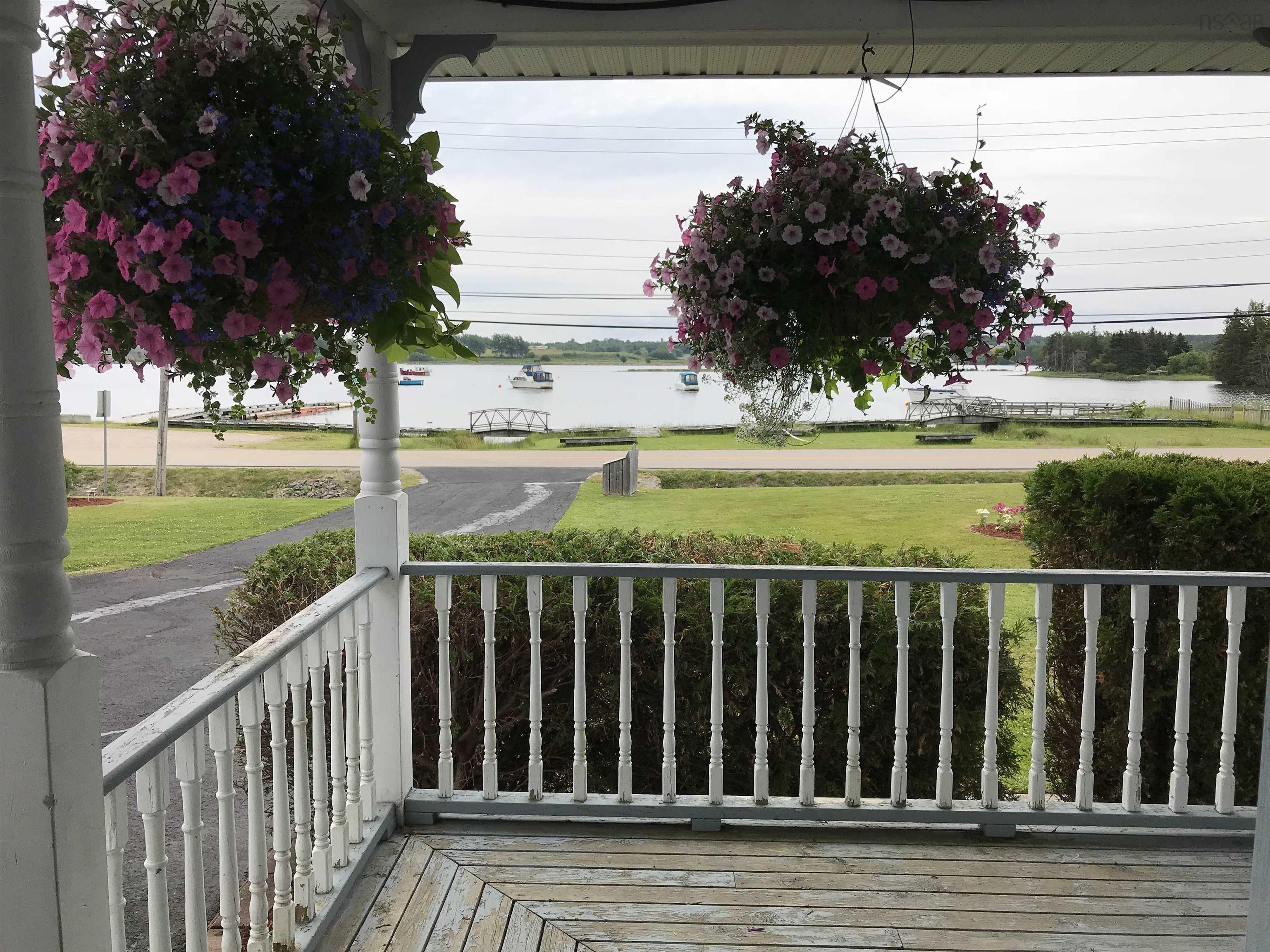 $399,000.00: 42 Hillside Boularderie Road, Groves Point