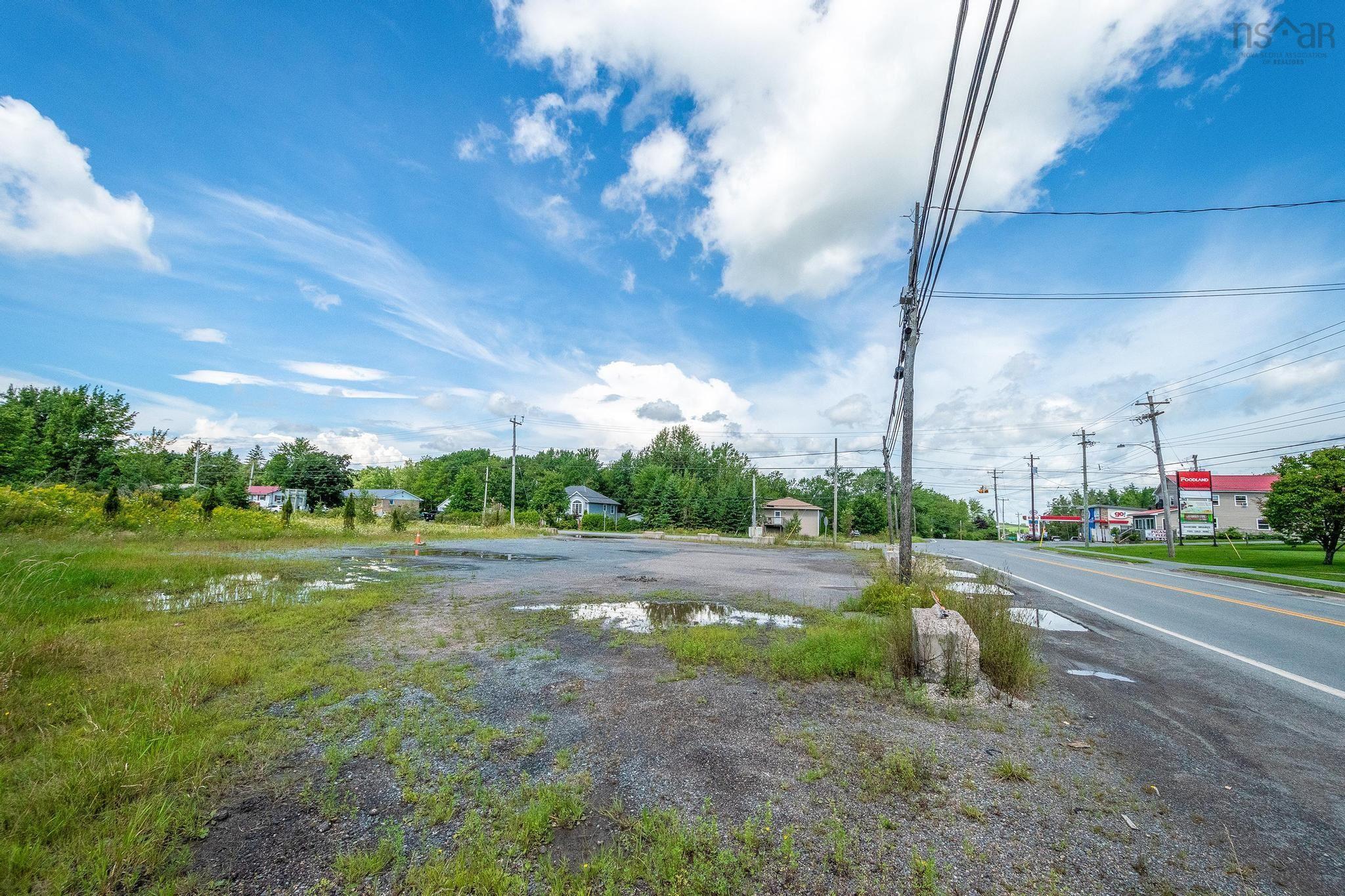 $344,900.00: 2316 Highway 2, Milford