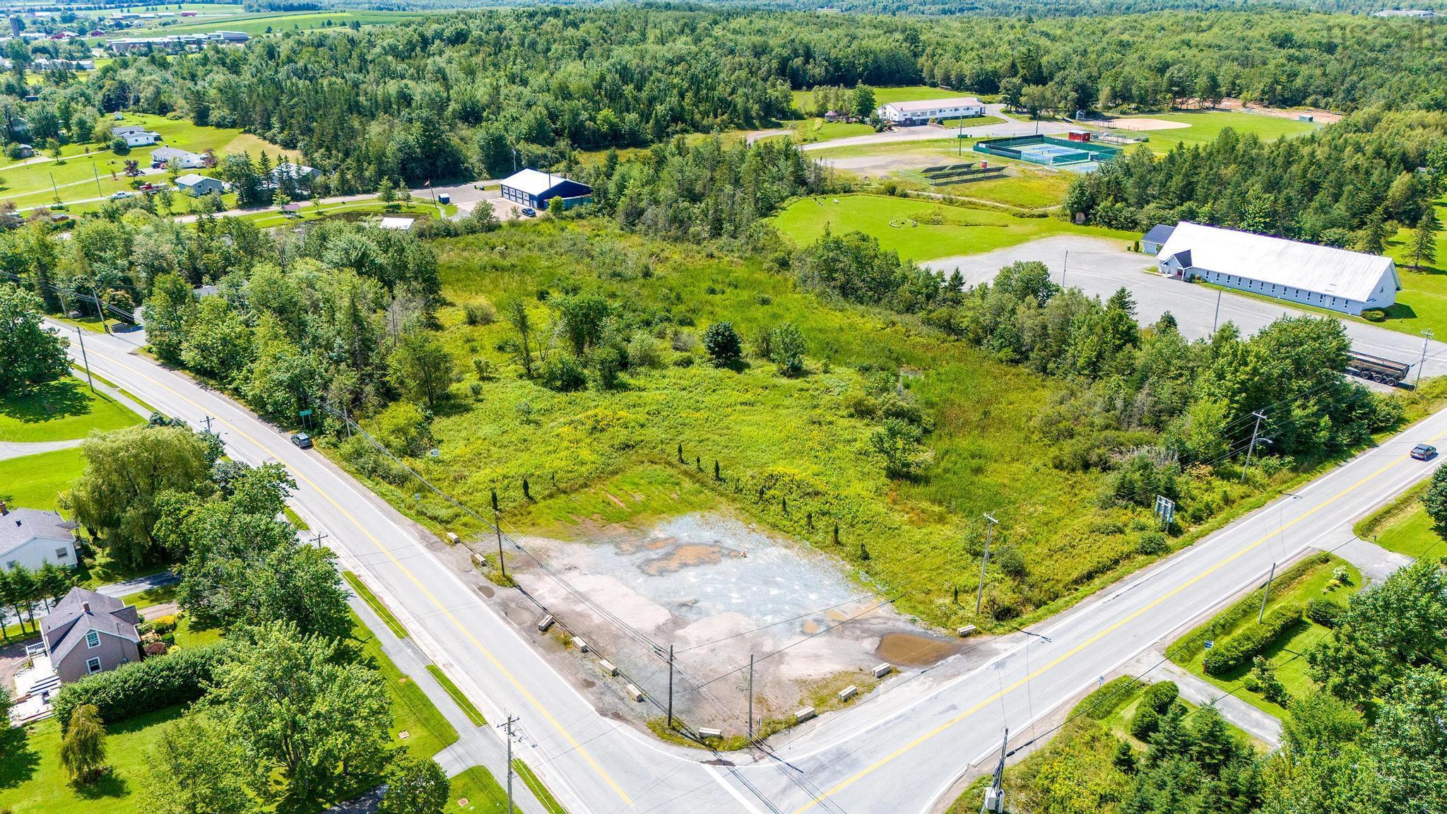 $344,900.00: 2316 Highway 2, Milford