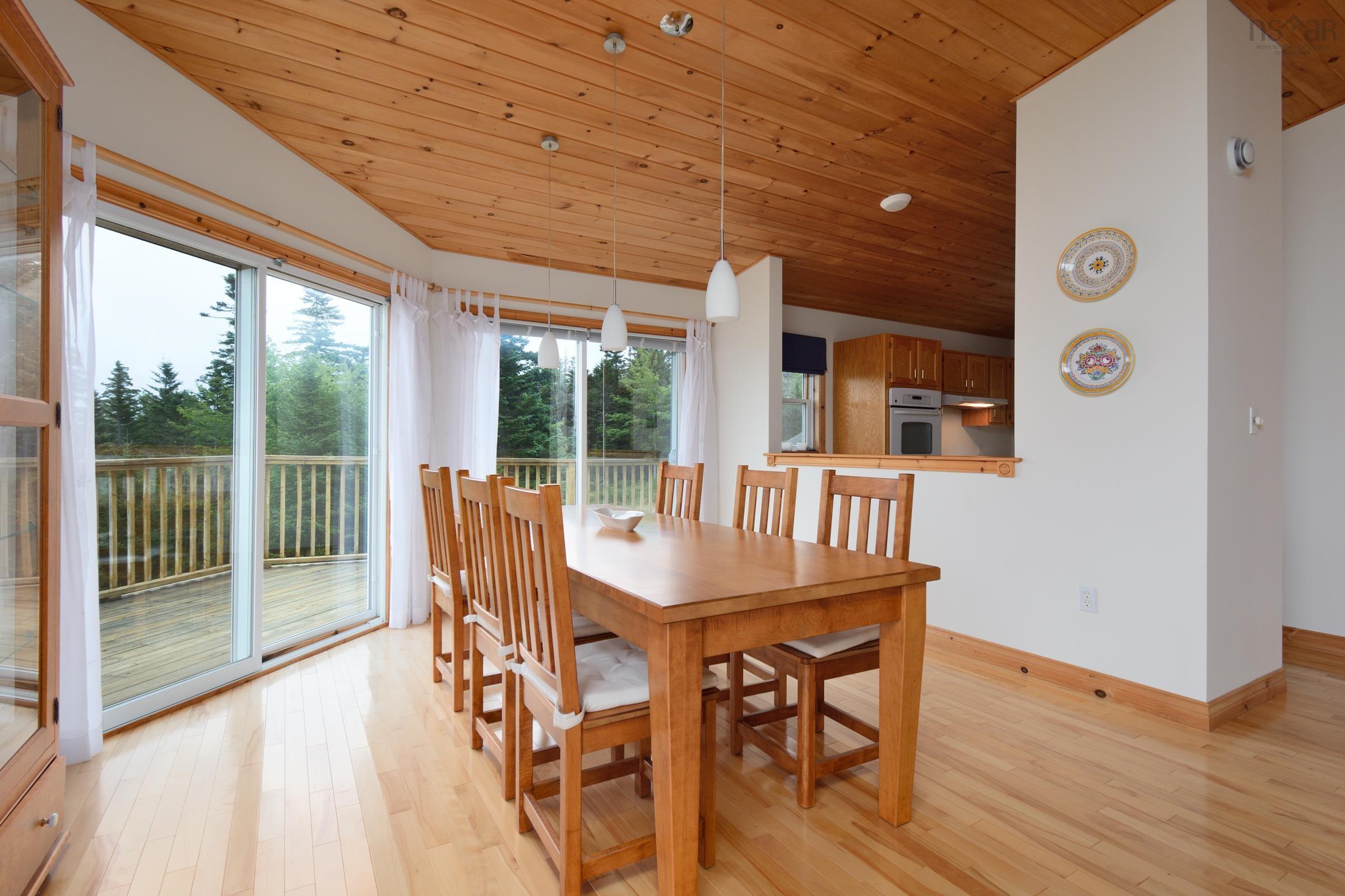 $549,000.00: 74 6101 Rd (Leo’s Lane), Roberta