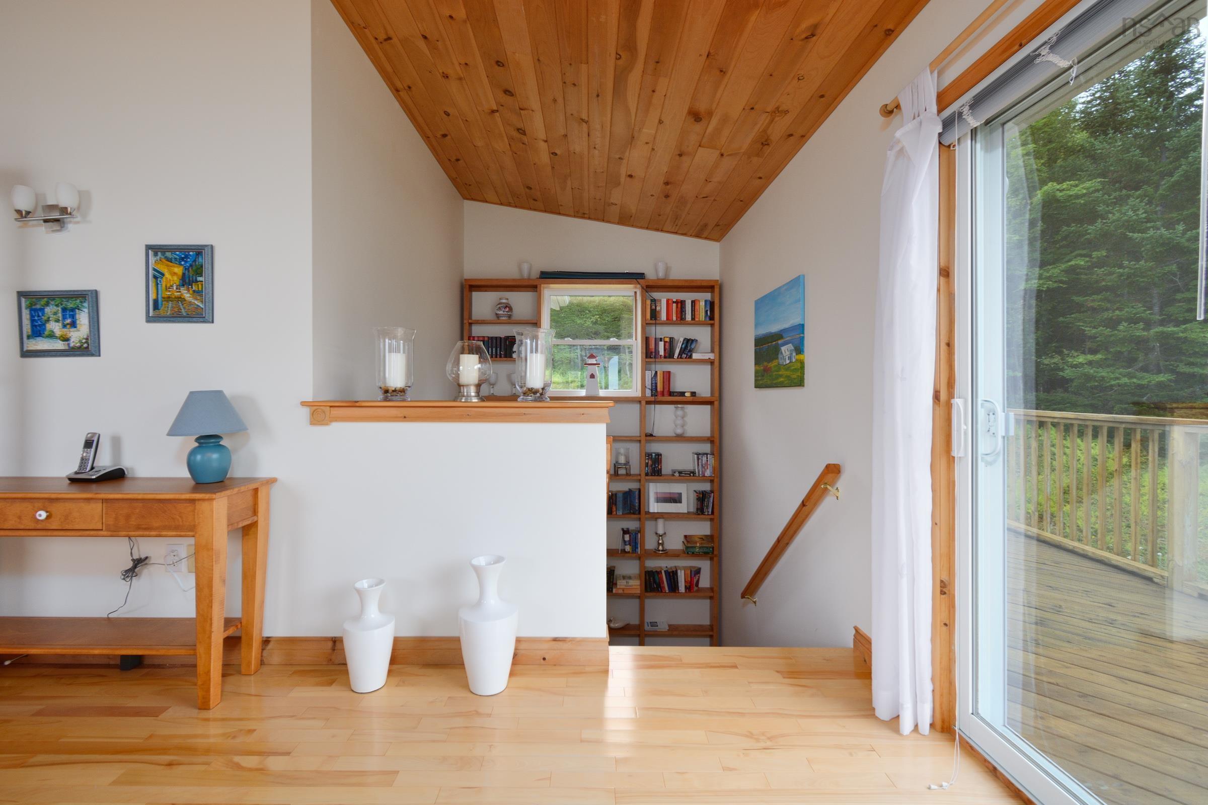 $549,000.00: 74 6101 Rd (Leo’s Lane), Roberta