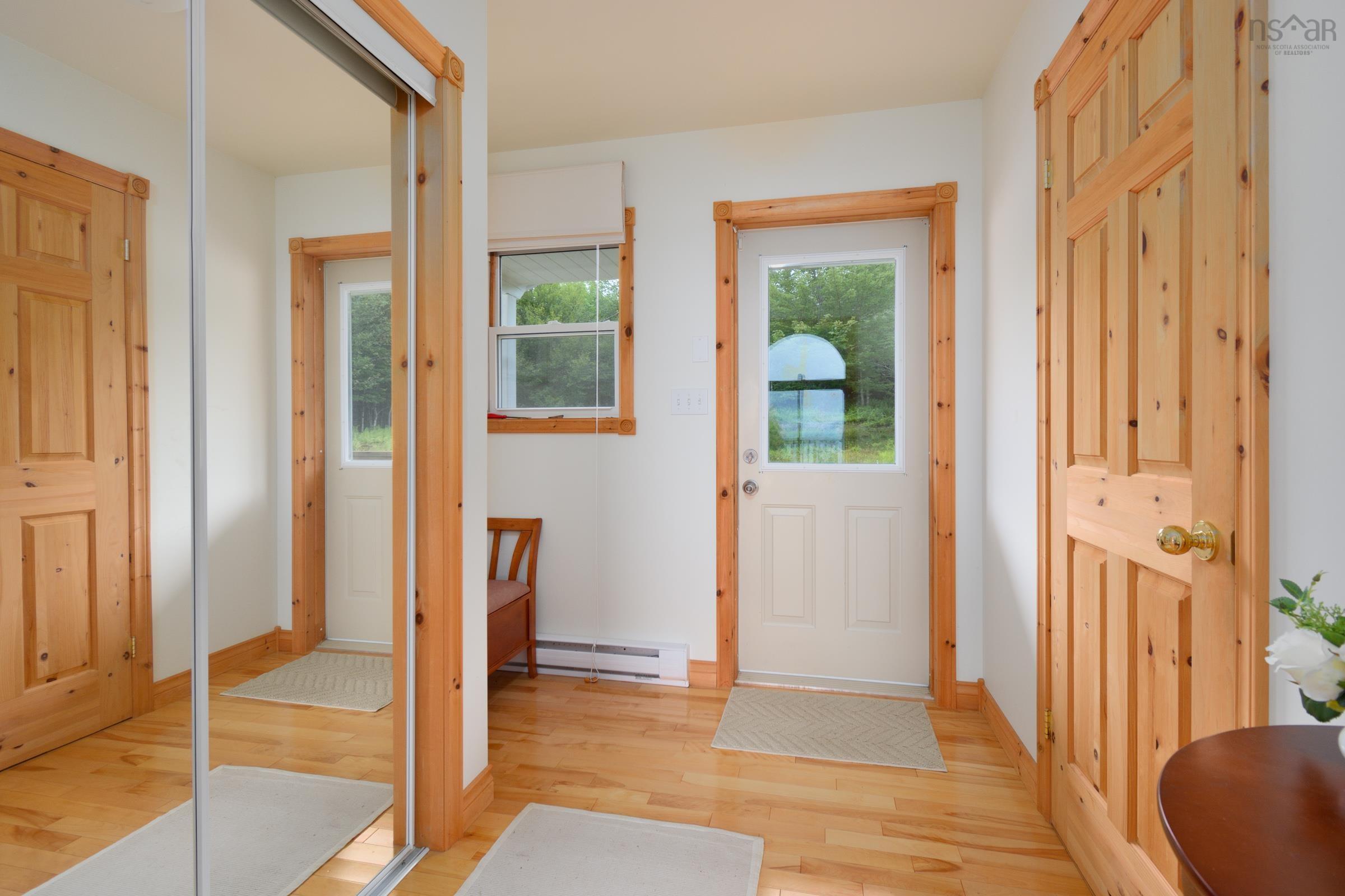 $549,000.00: 74 6101 Rd (Leo’s Lane), Roberta