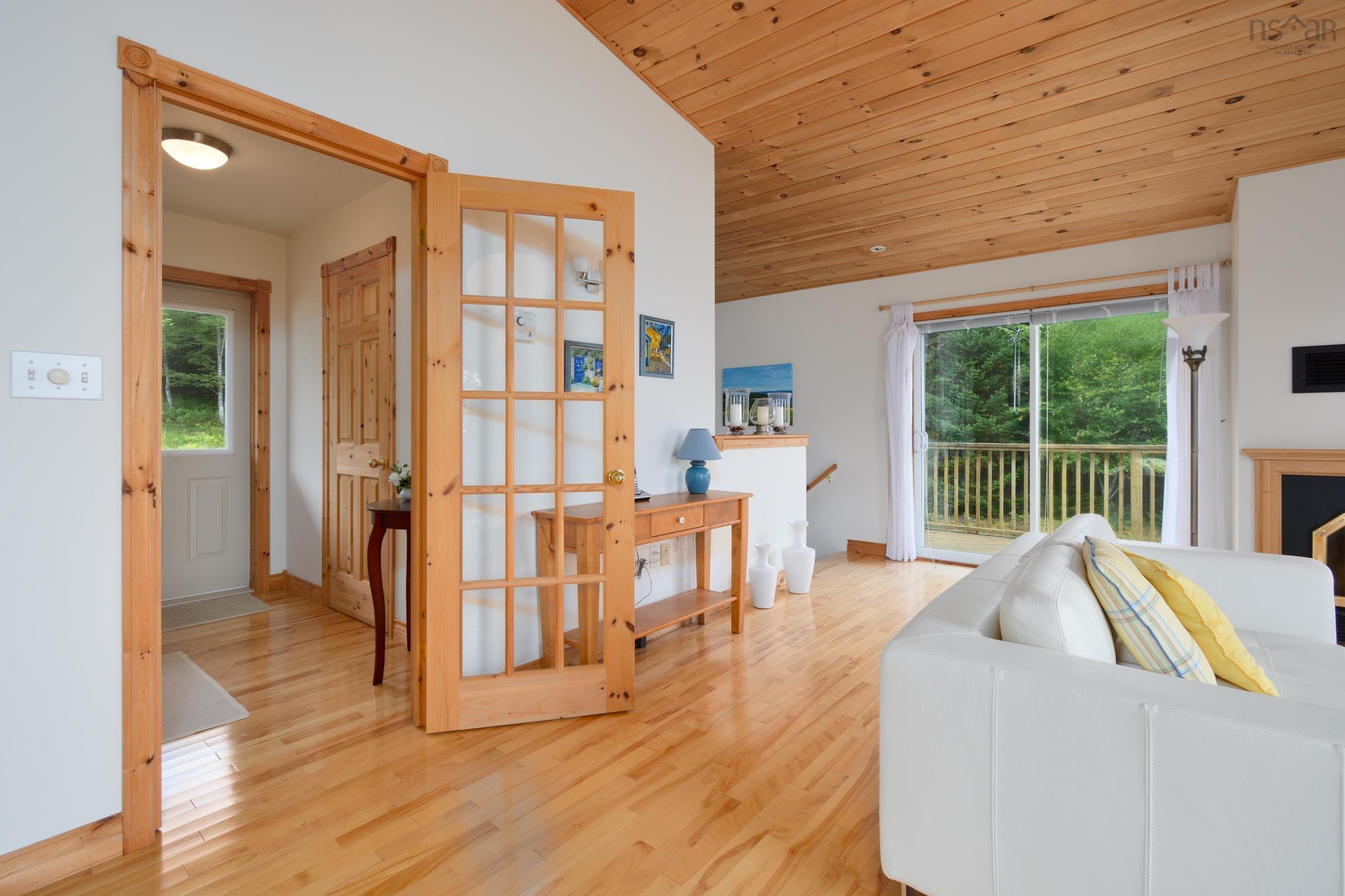 $549,000.00: 74 6101 Rd (Leo’s Lane), Roberta