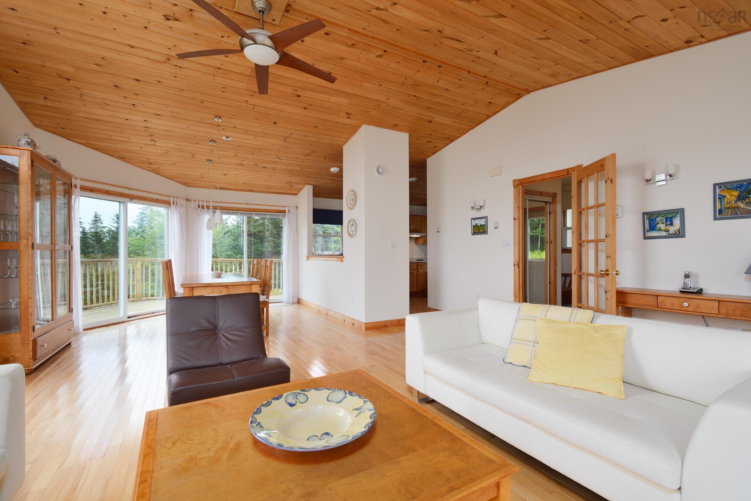 $549,000.00: 74 6101 Rd (Leo’s Lane), Roberta