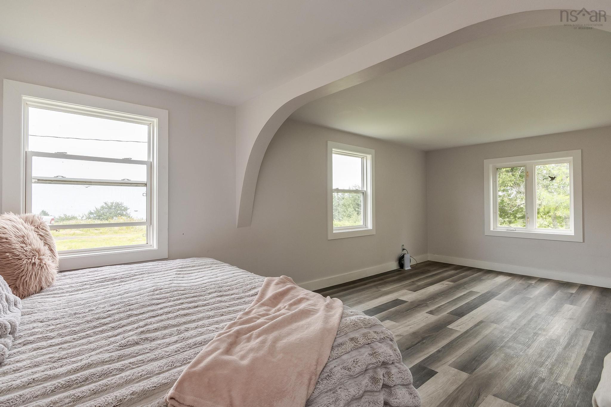 $499,900.00: 239 Brinton Road, Port Lorne