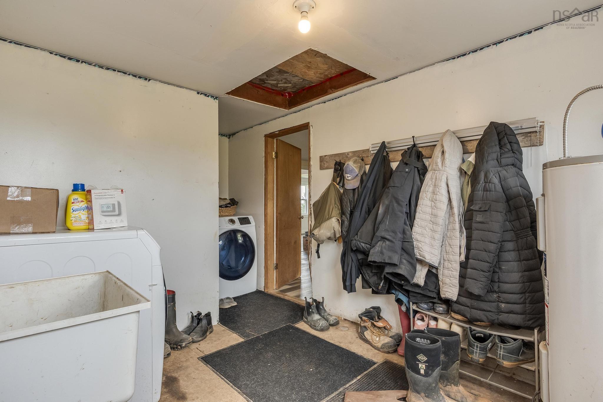 $499,900.00: 239 Brinton Road, Port Lorne