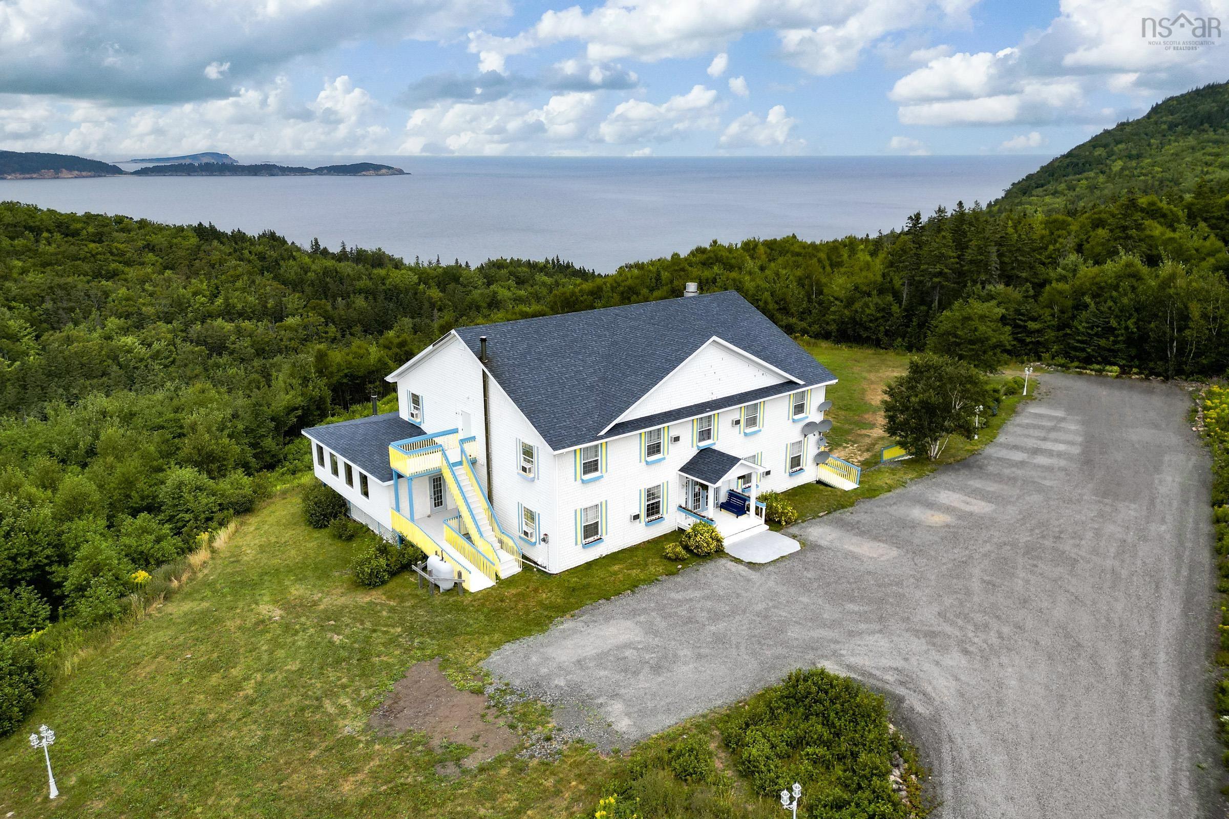 39339 Cabot Trail 