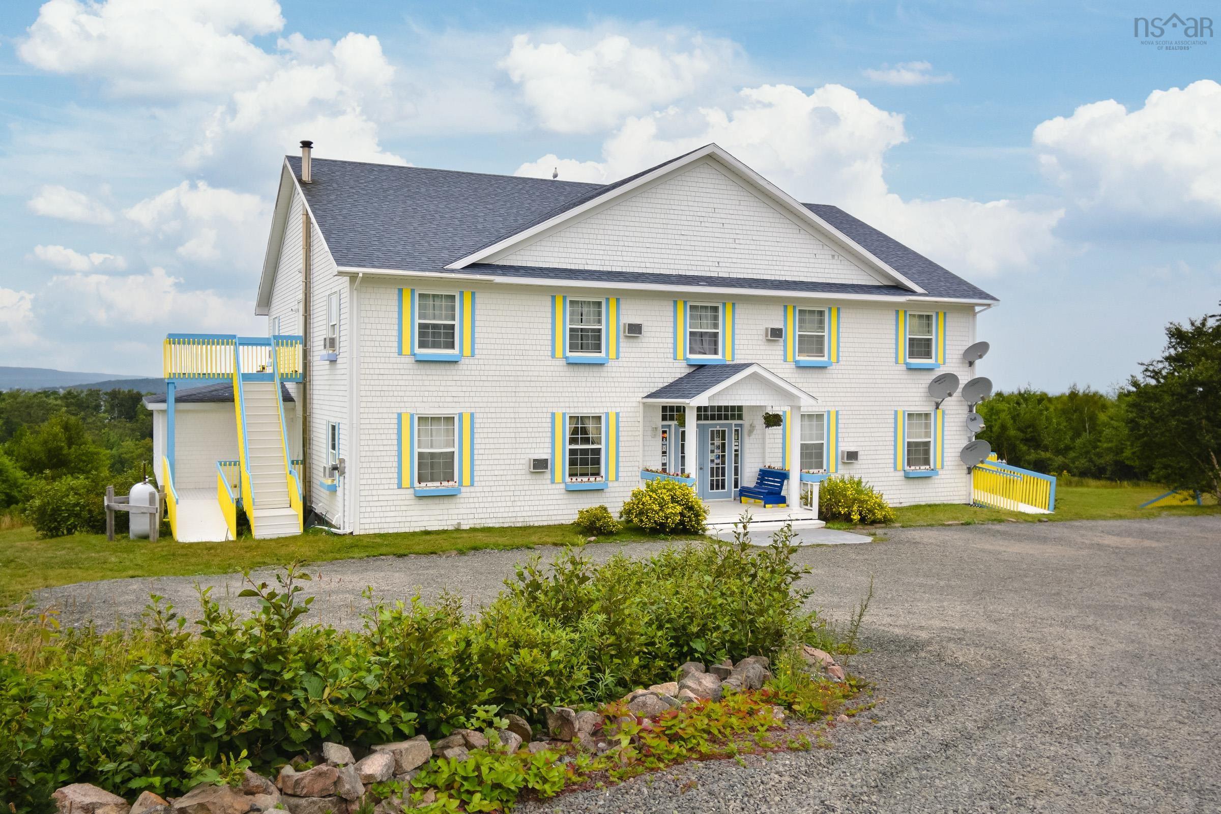 39339 Cabot Trail 