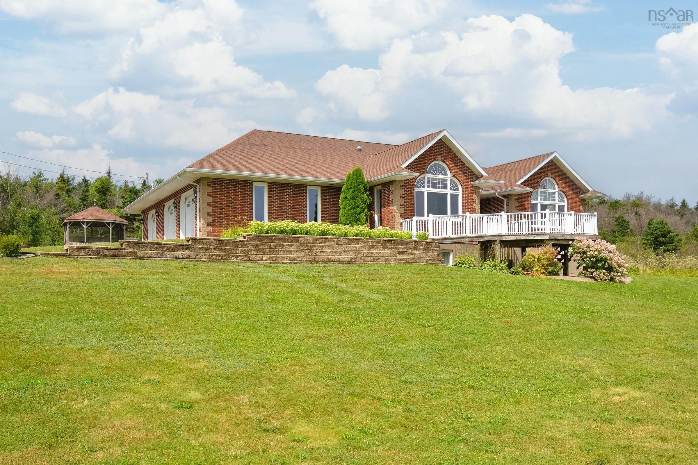 2845 Louisbourg Main-A-Dieu Road 