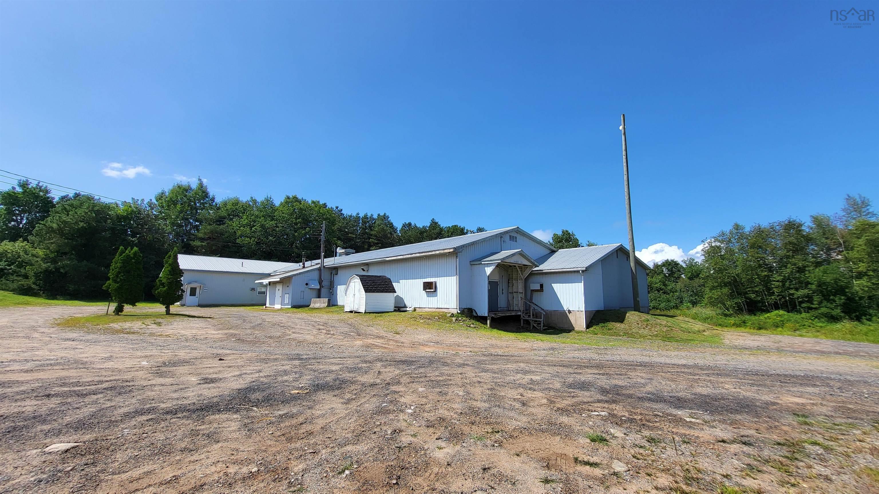 $1,099,000.00: 9565 Commercial Street, New Minas