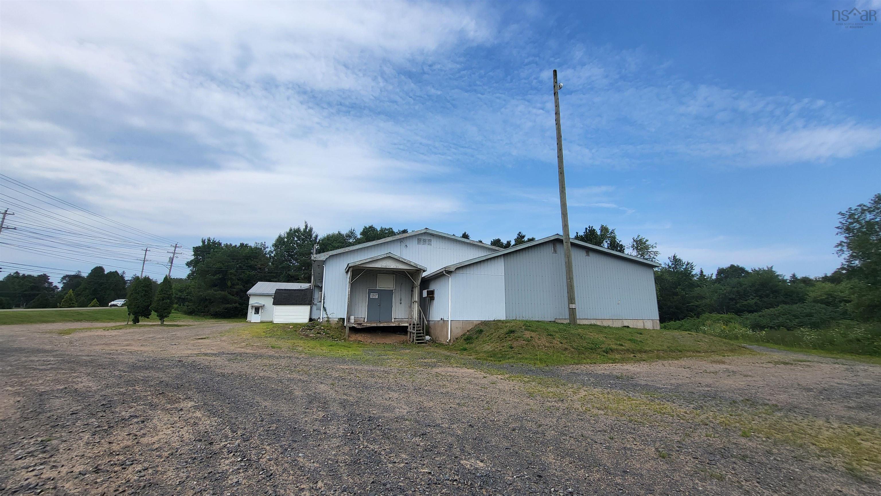 $1,099,000.00: 9565 Commercial Street, New Minas