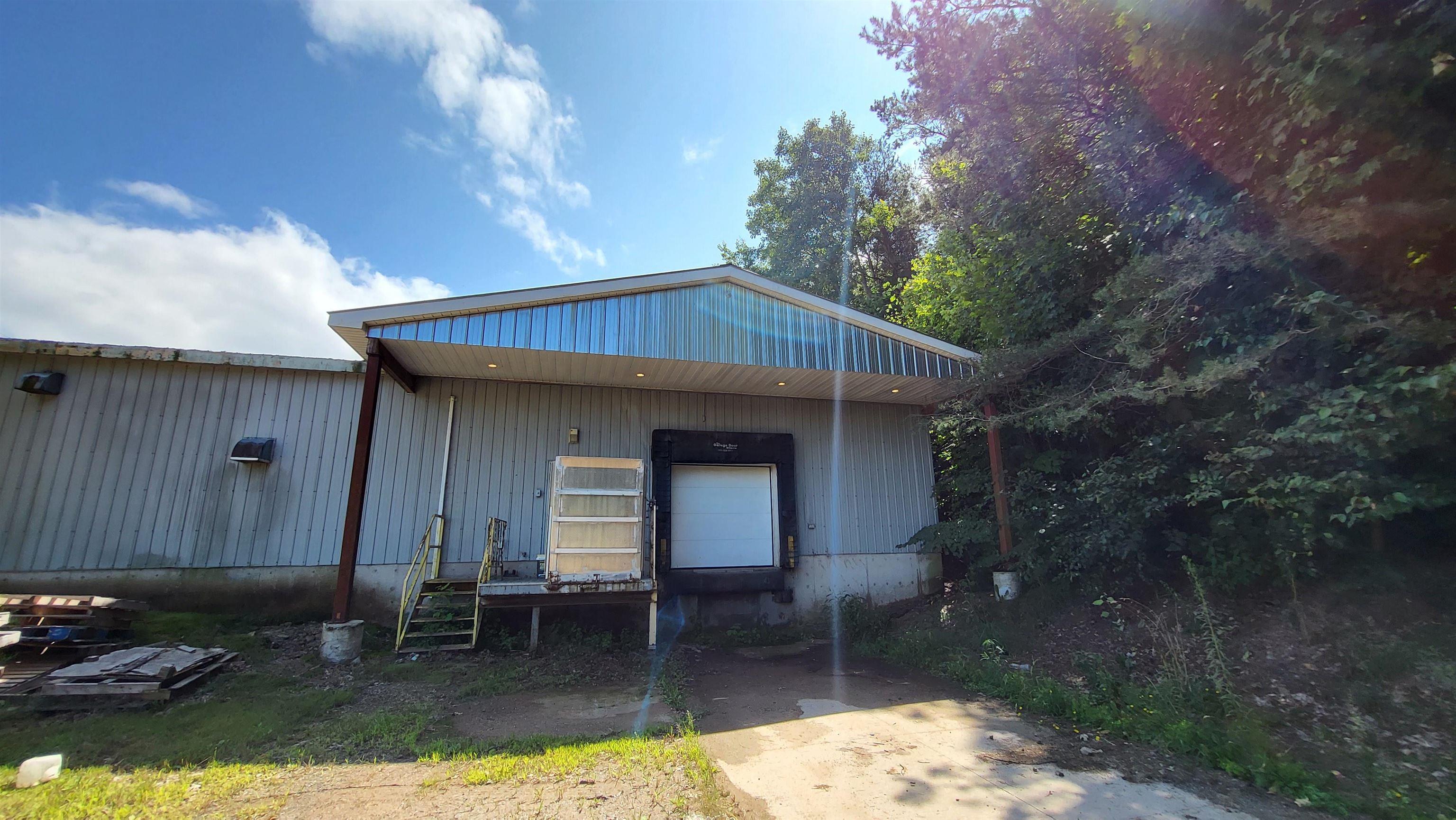 $1,099,000.00: 9565 Commercial Street, New Minas