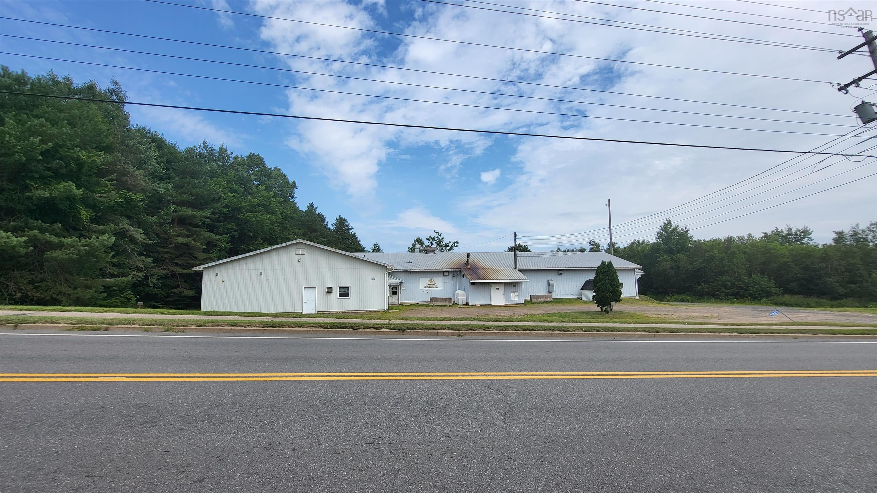 $1,099,000.00: 9565 Commercial Street, New Minas