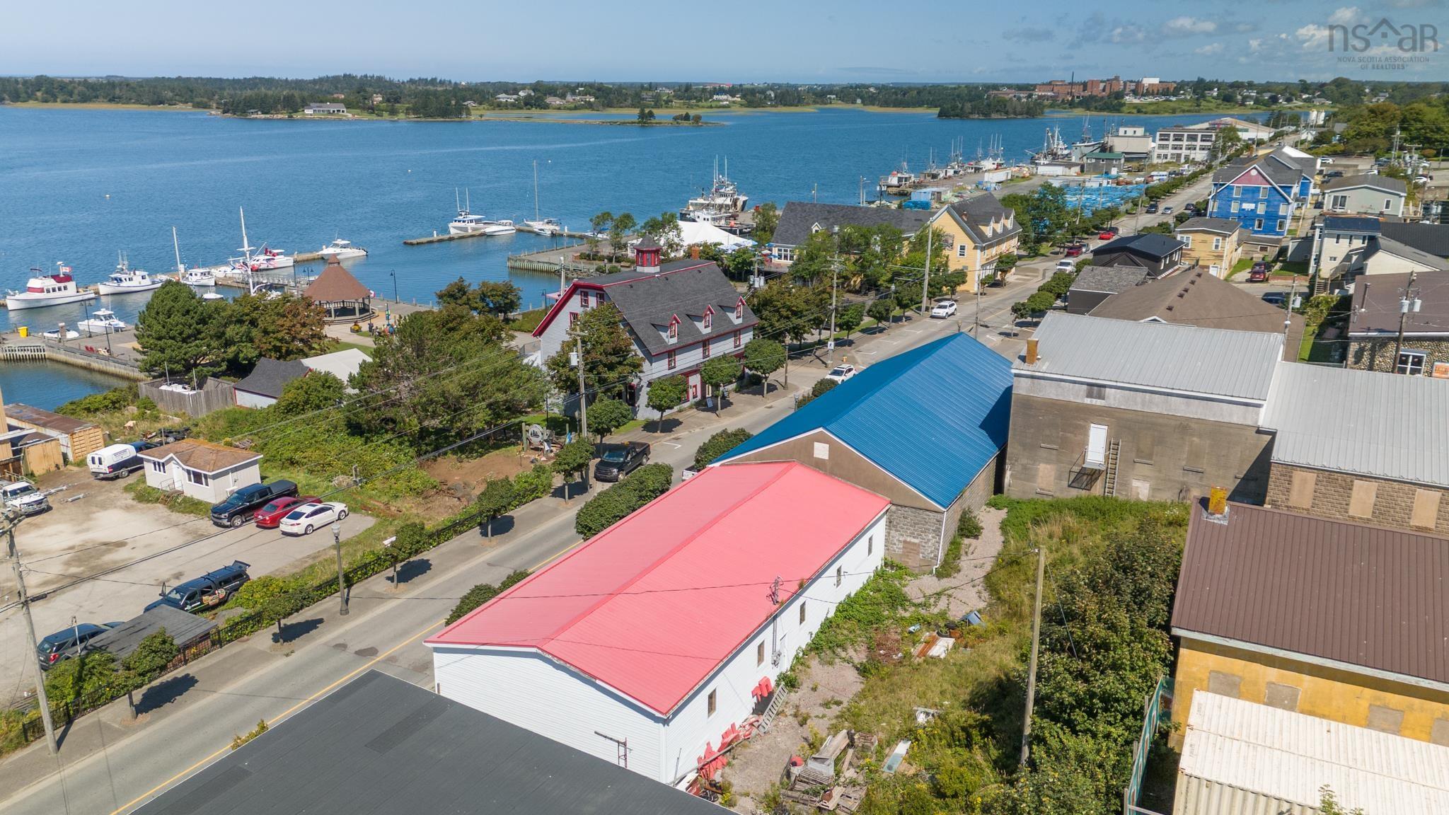 $450,000.00: 1 Central Street, Yarmouth