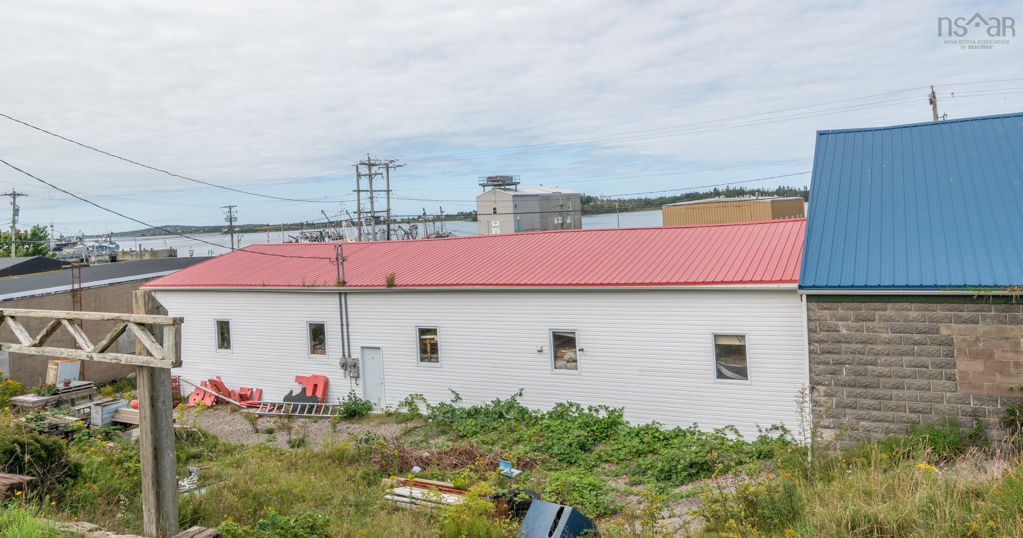 $450,000.00: 1 Central Street, Yarmouth