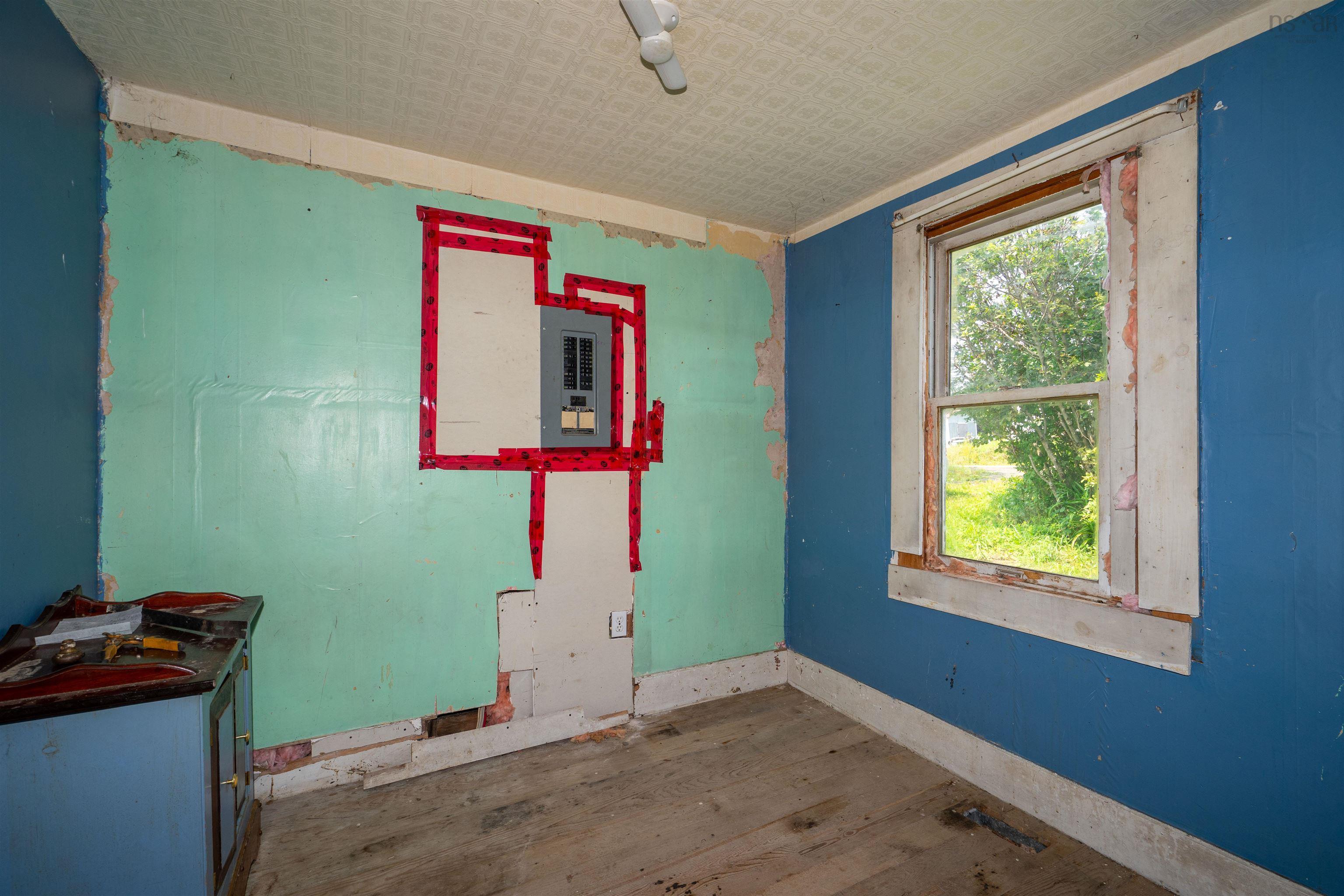 $149,000.00: 1234 Granville Road, Victoria Beach