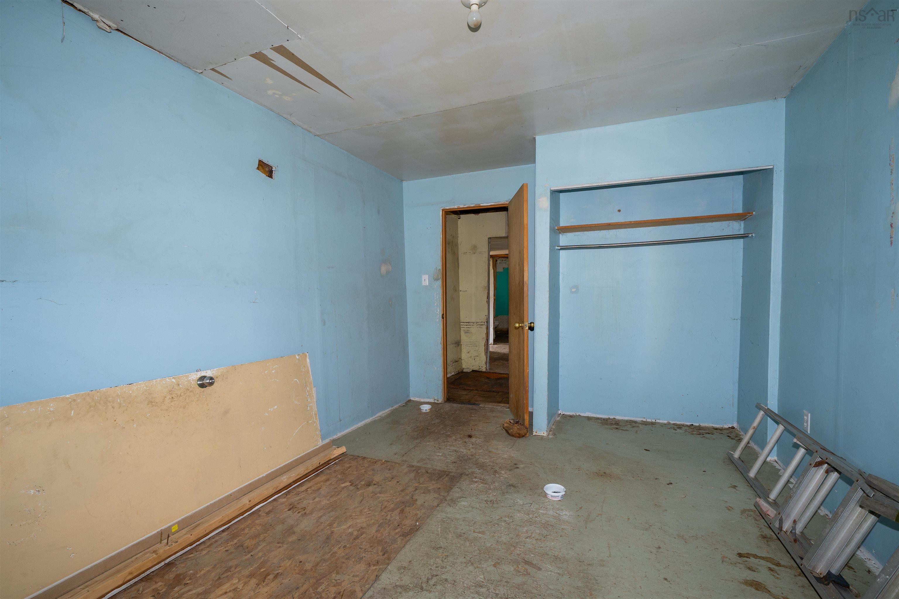 $149,000.00: 1234 Granville Road, Victoria Beach