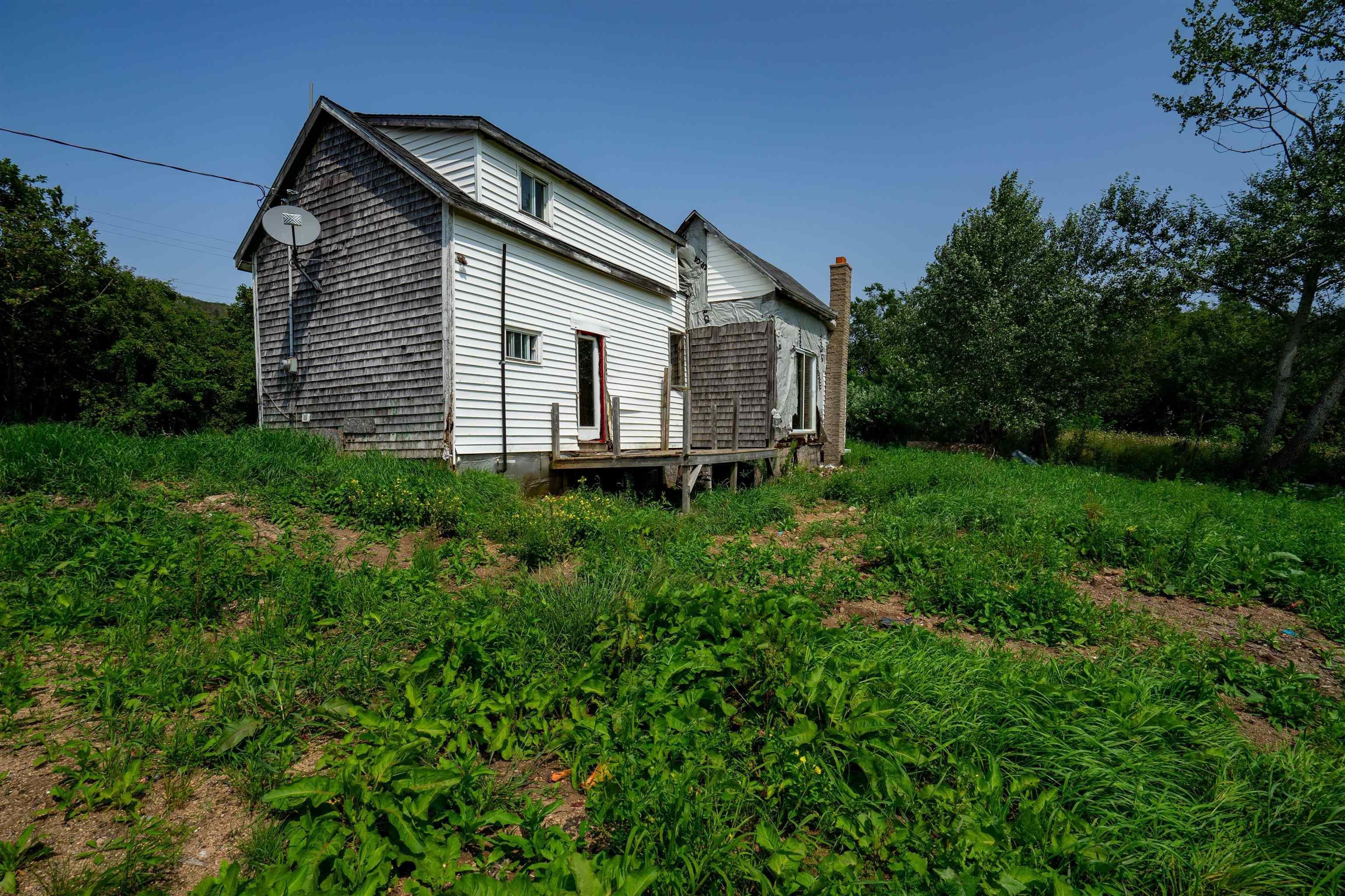 $149,000.00: 1234 Granville Road, Victoria Beach