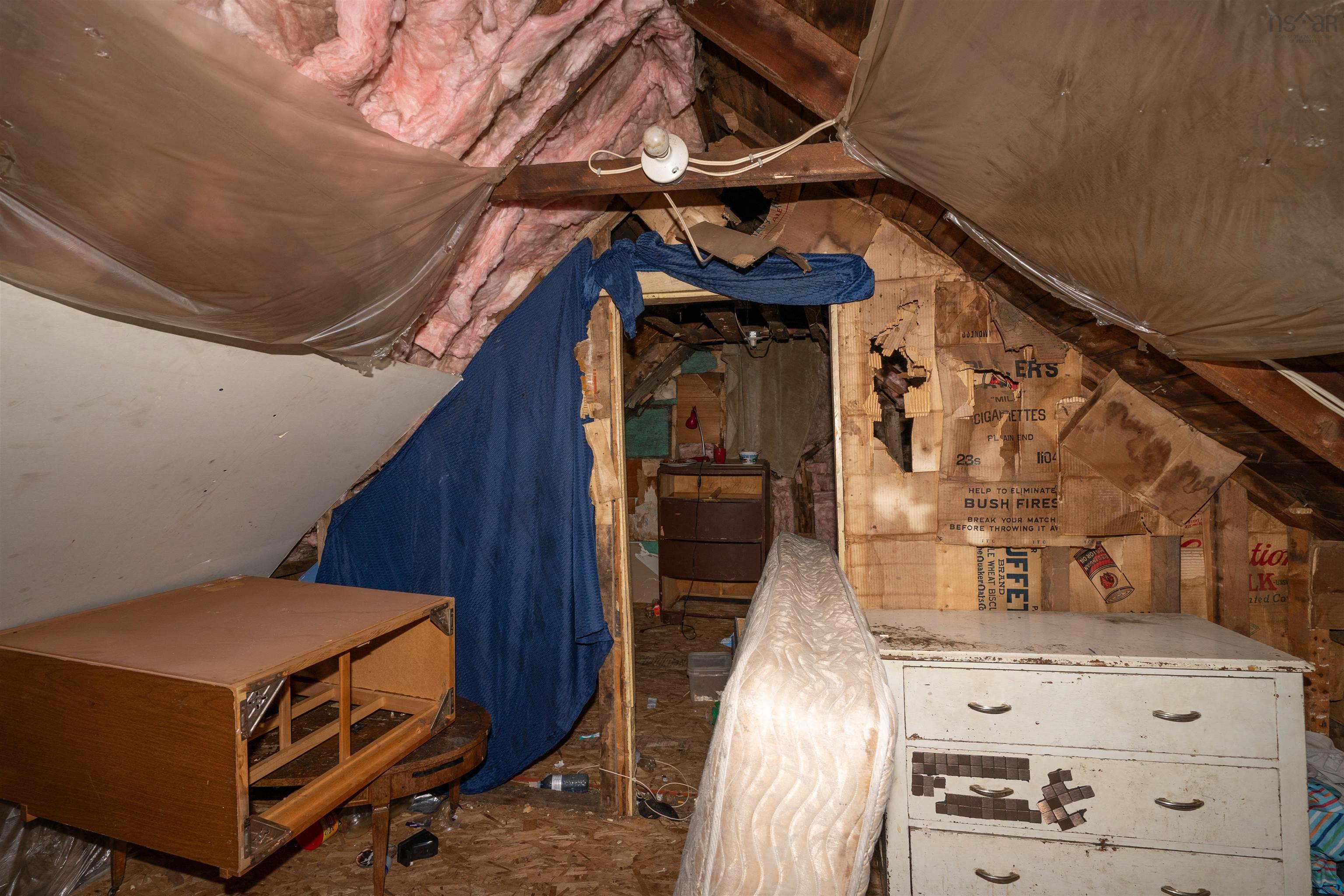 $149,000.00: 1234 Granville Road, Victoria Beach