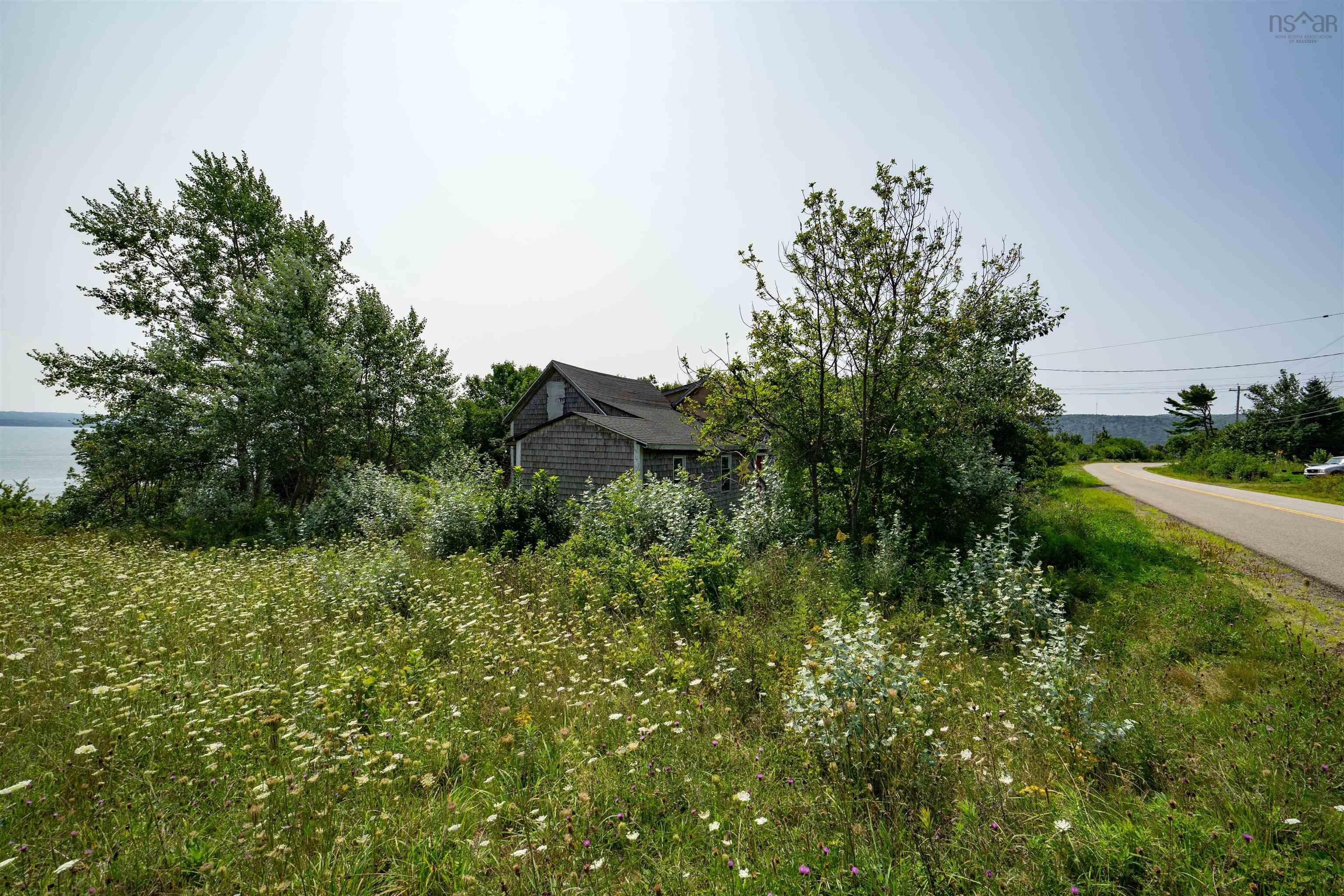 $149,000.00: 1234 Granville Road, Victoria Beach