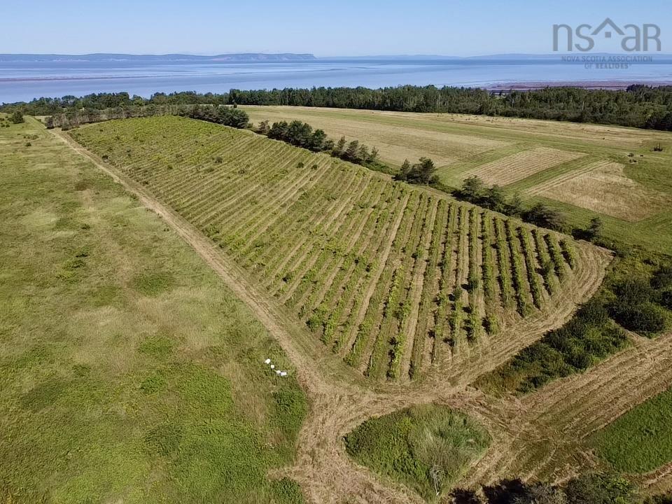 $279,900.00: 215 6055 Highway 215, Kempt Shore