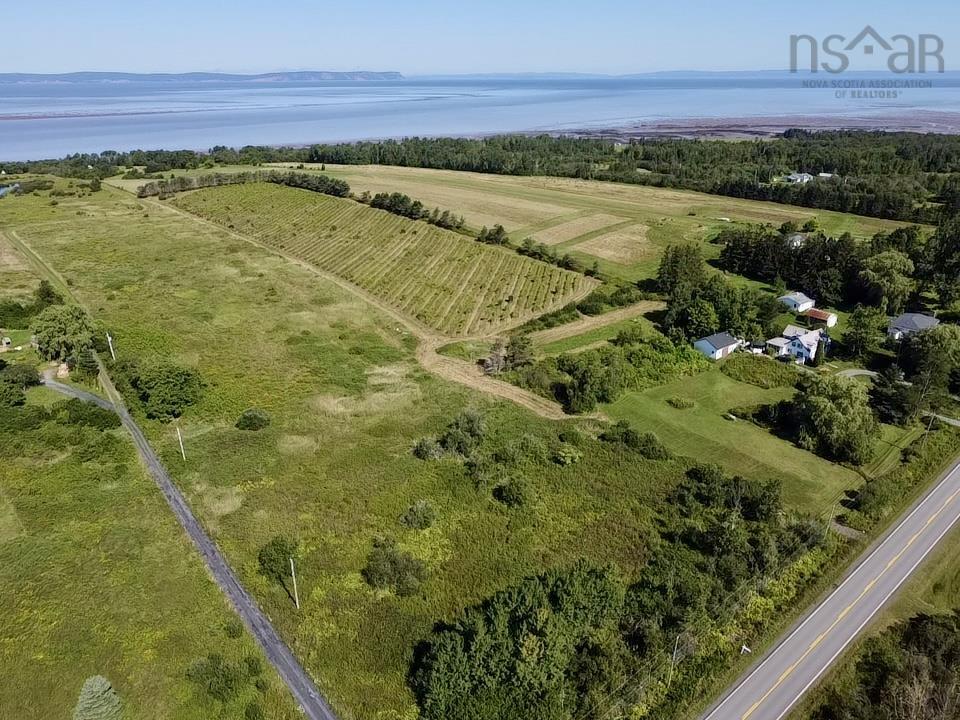 $279,900.00: 215 6055 Highway 215, Kempt Shore