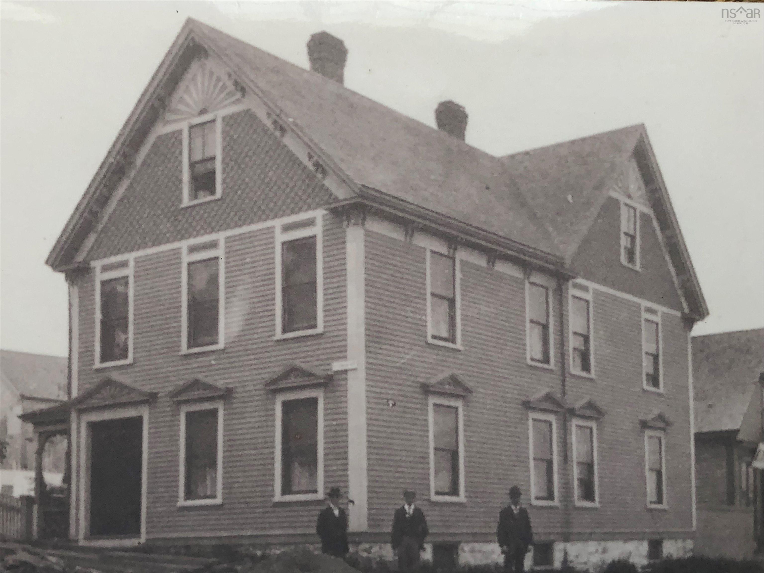 $248,888.00: 9 Water Street, Digby