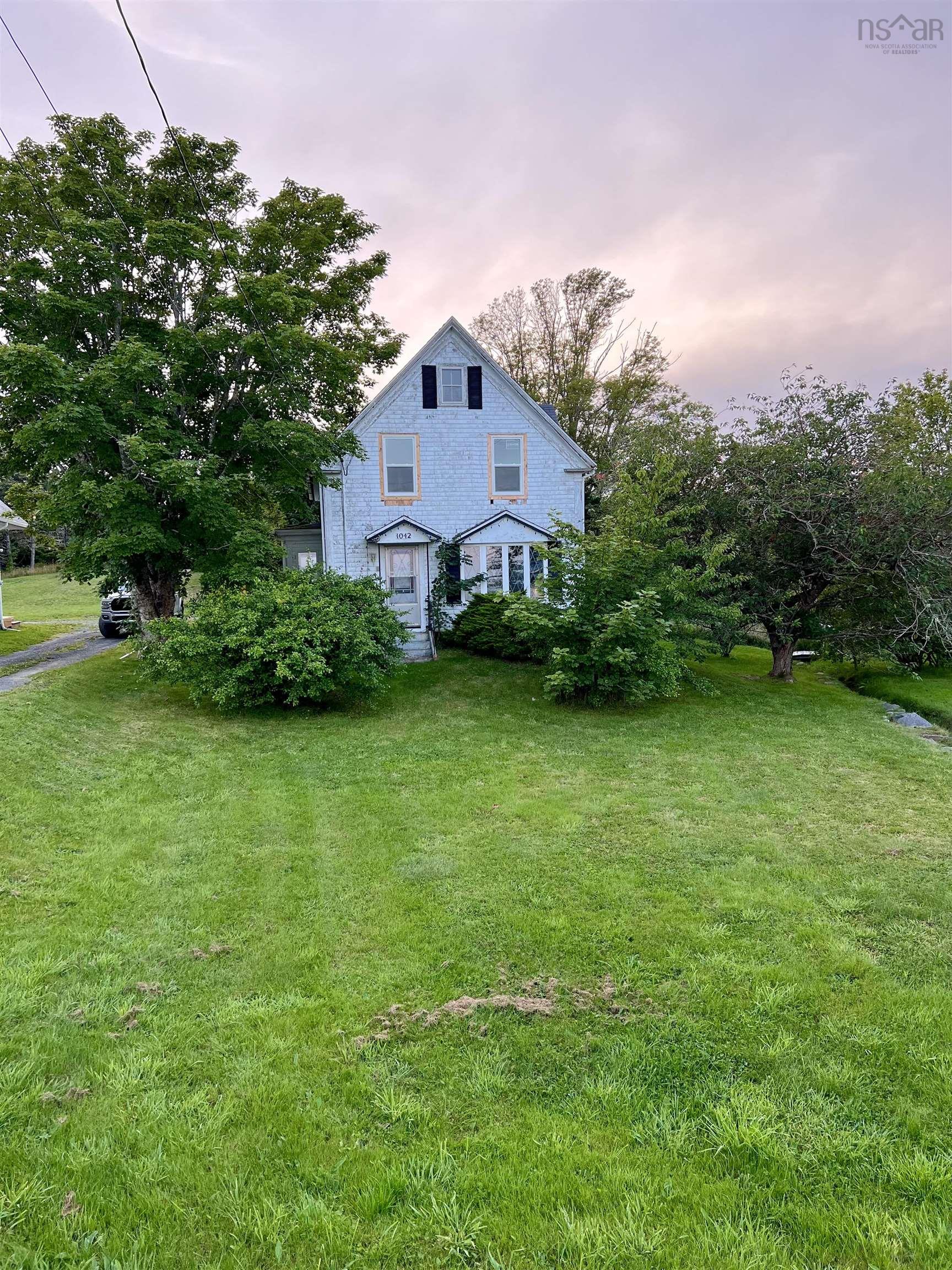 $98,000.00: 1042 Highway 335, Middle West Pubnico