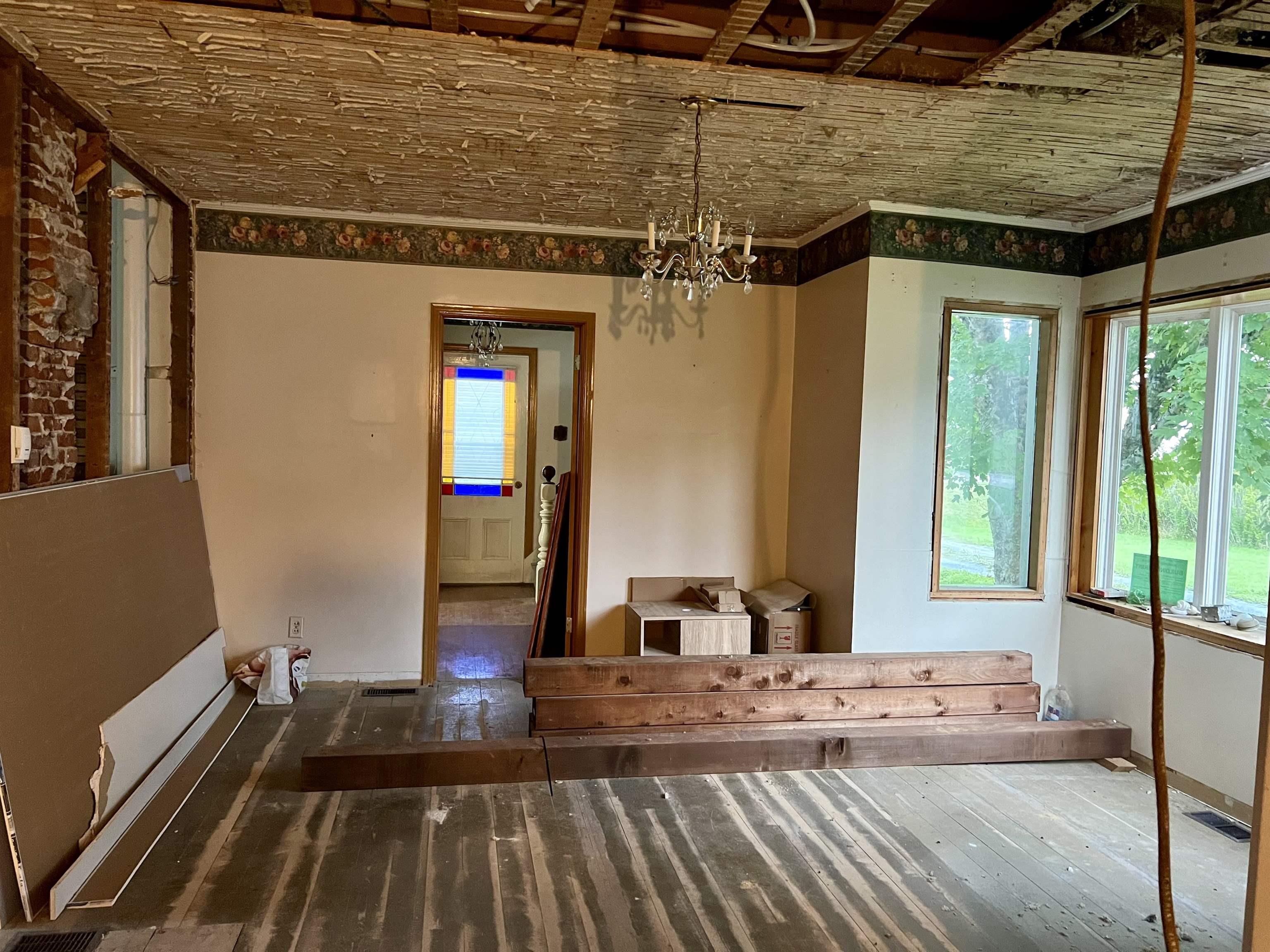 $98,000.00: 1042 Highway 335, Middle West Pubnico