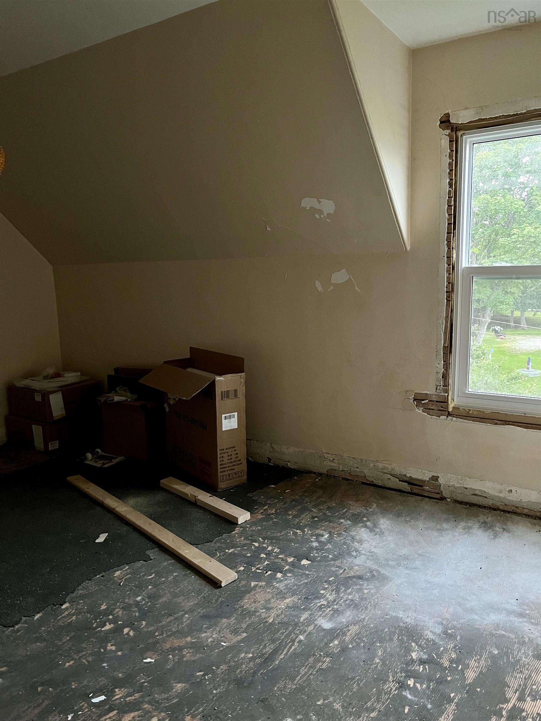 $98,000.00: 1042 Highway 335, Middle West Pubnico