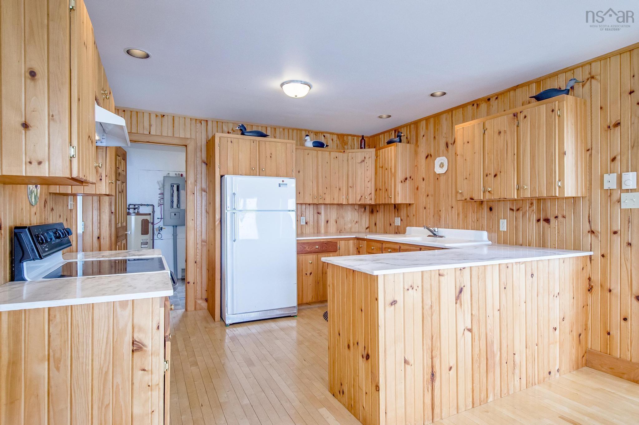 $774,900.00: 3470 Sandy Point Road, Jordan Bay