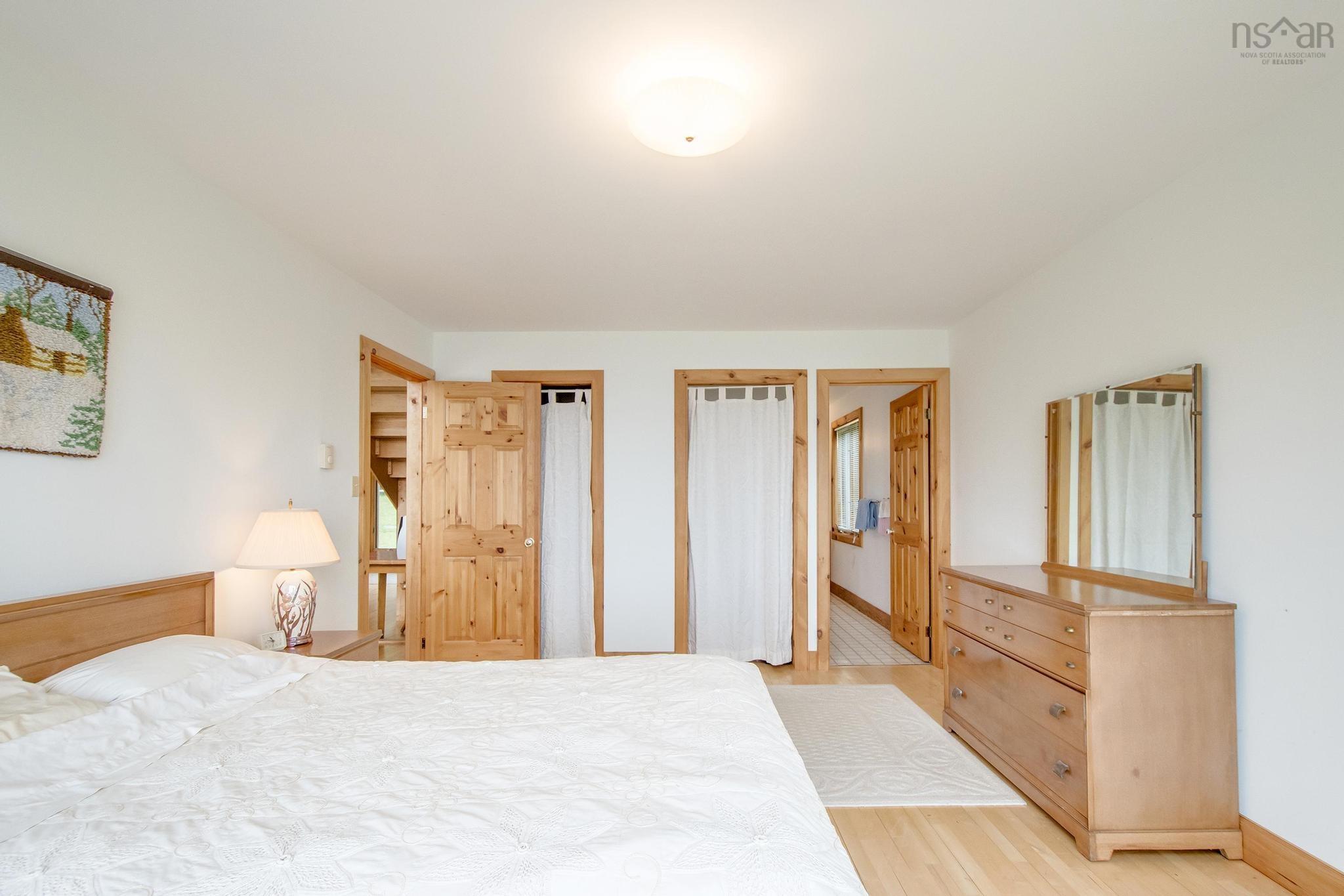 $774,900.00: 3470 Sandy Point Road, Jordan Bay