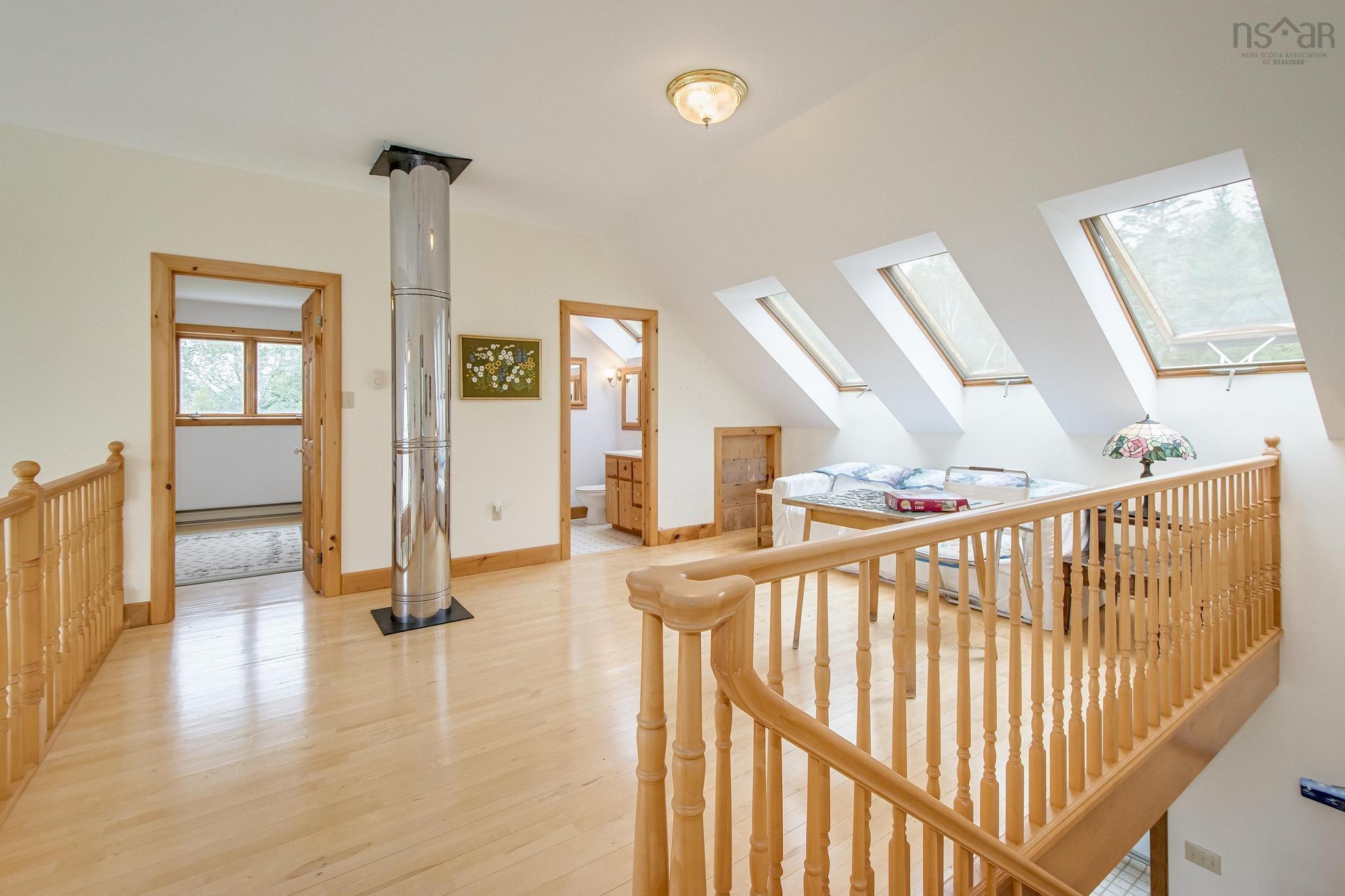 $774,900.00: 3470 Sandy Point Road, Jordan Bay